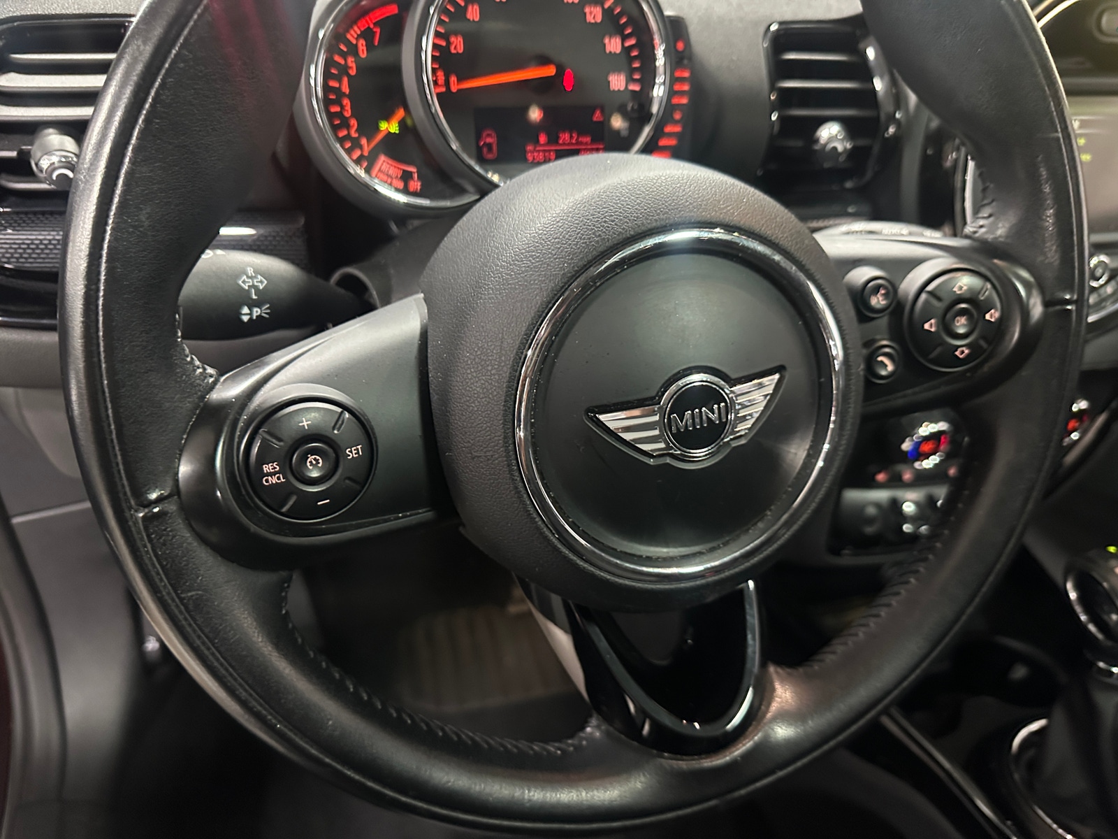Thumbnail: 2017 MINI Cooper Clubman - 4