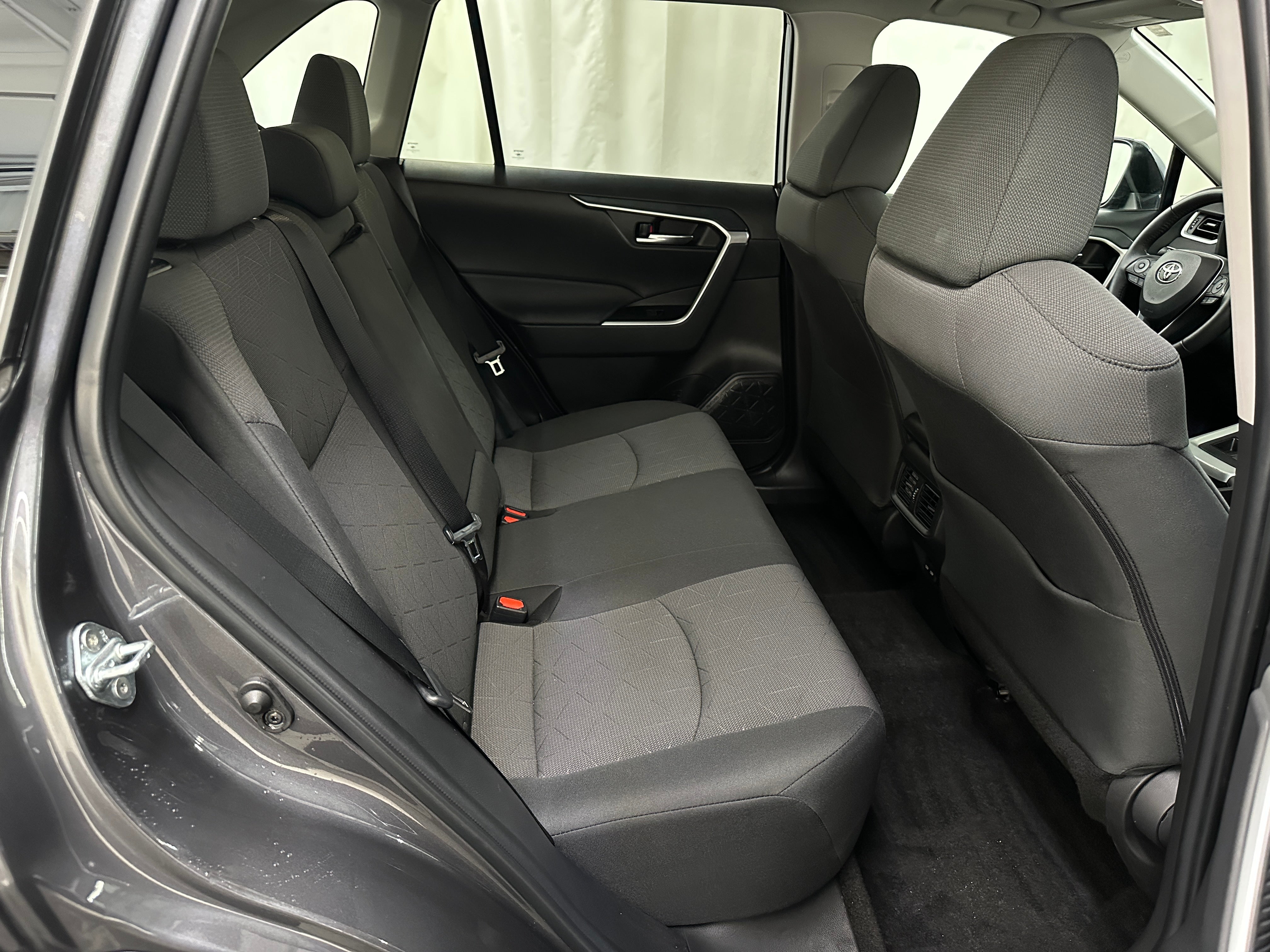 2023 Toyota RAV4 XLE 6