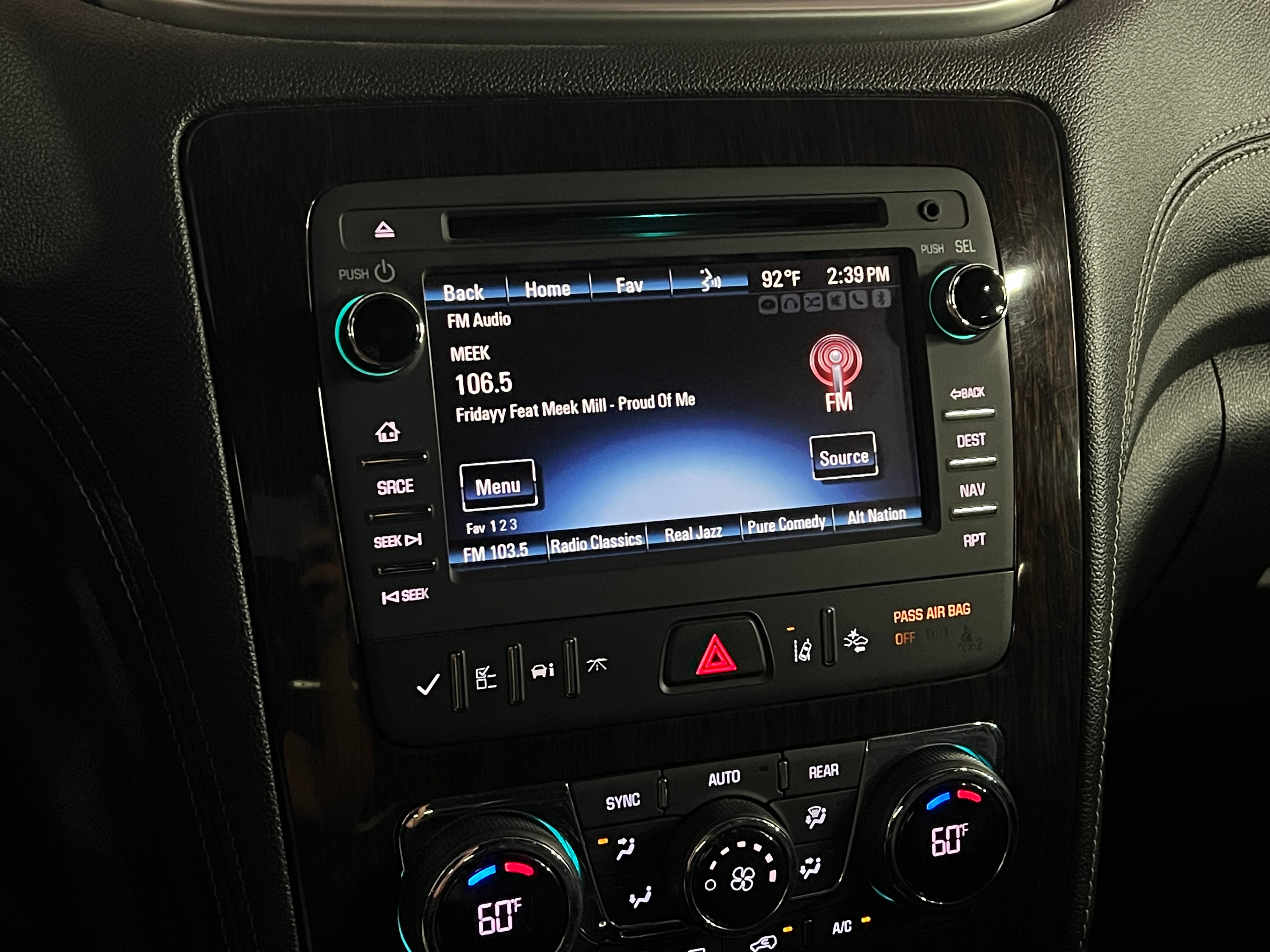 Thumbnail: 2015 Chevrolet Traverse - 3