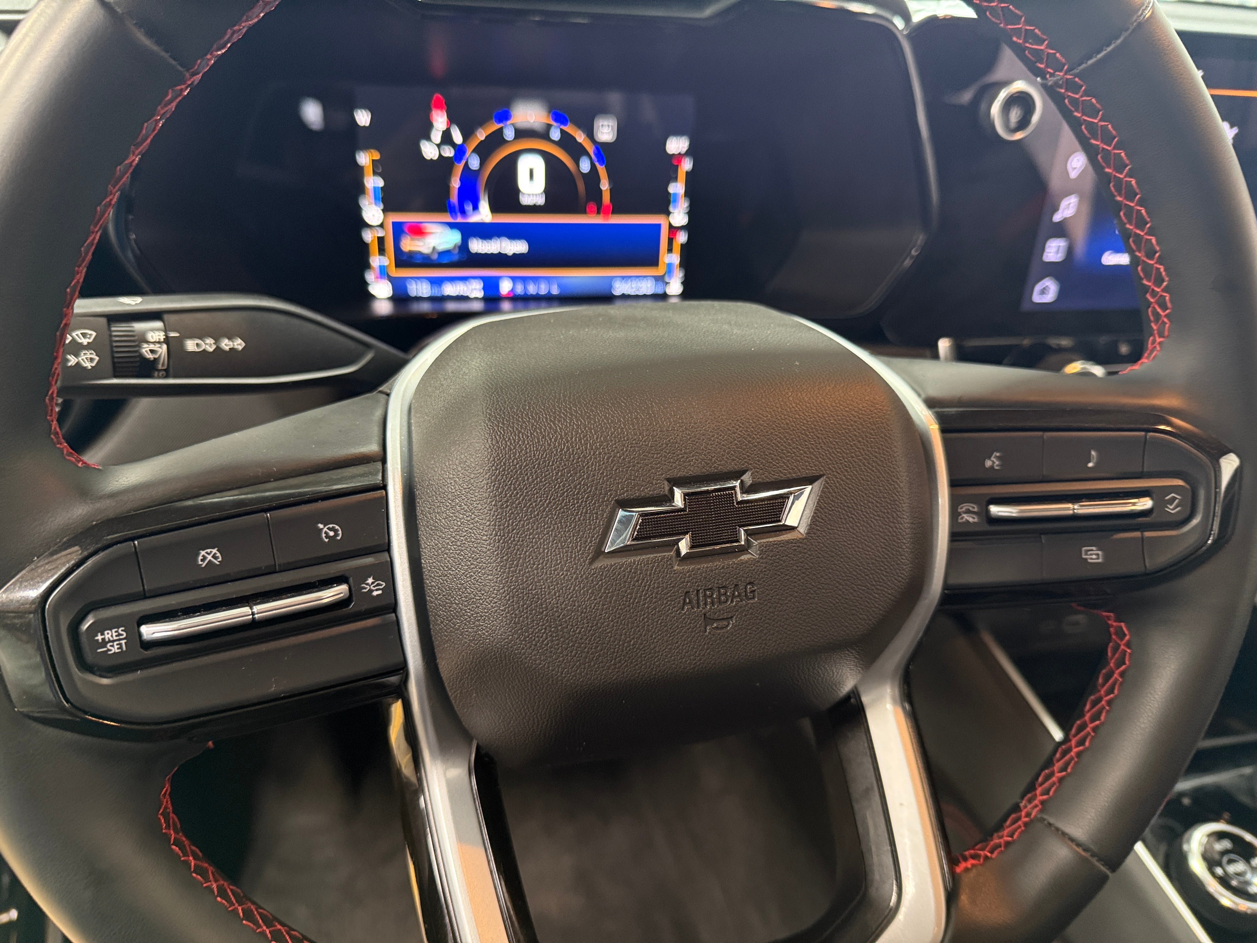 Thumbnail: 2023 Chevrolet Colorado - 5