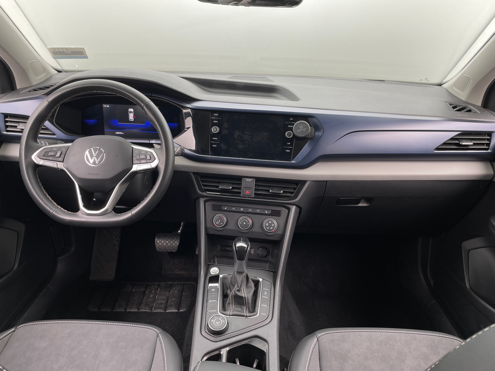 Thumbnail: 2022 Volkswagen Taos - 2