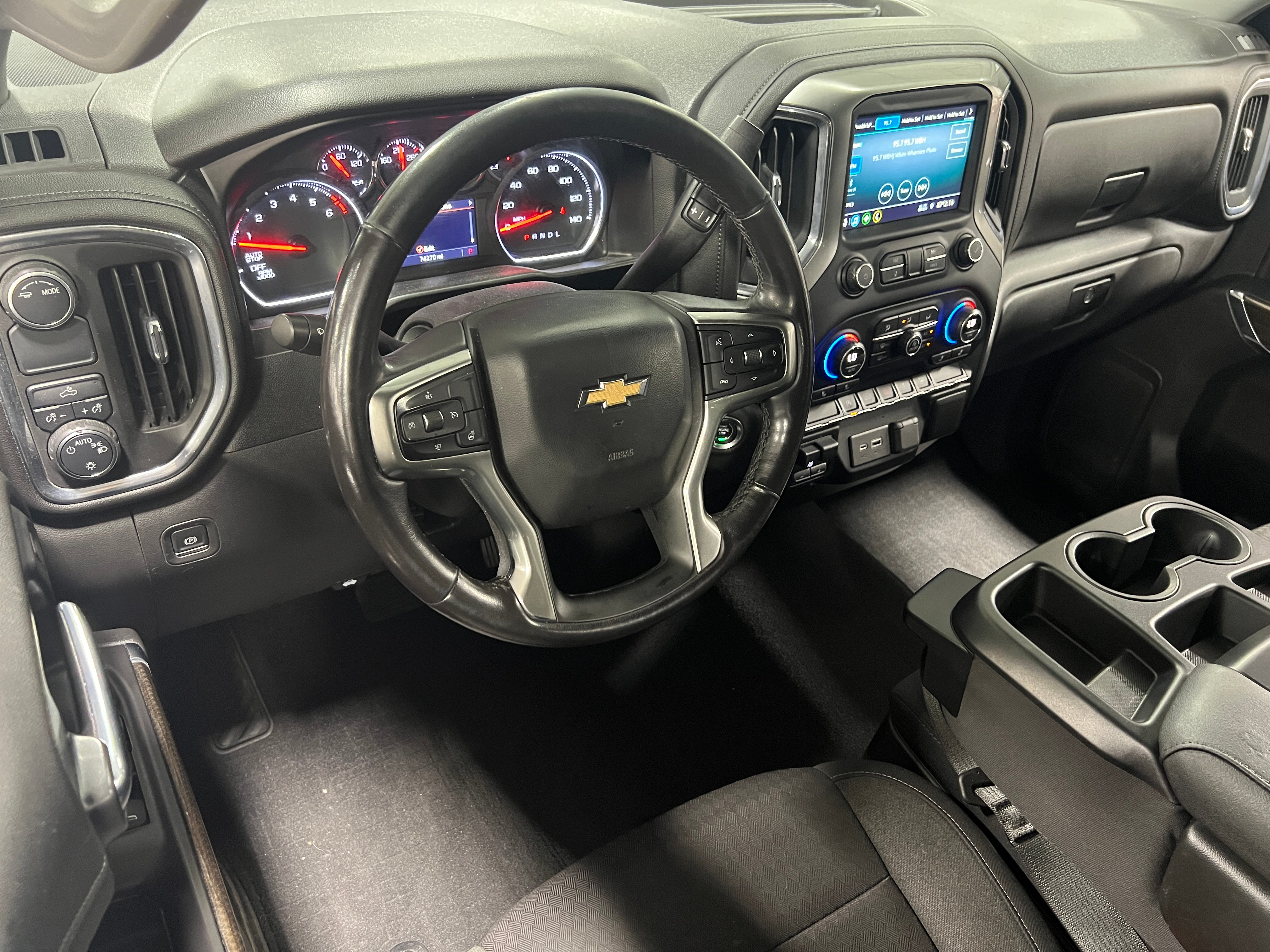2021 Chevrolet Silverado 1500 LT 3