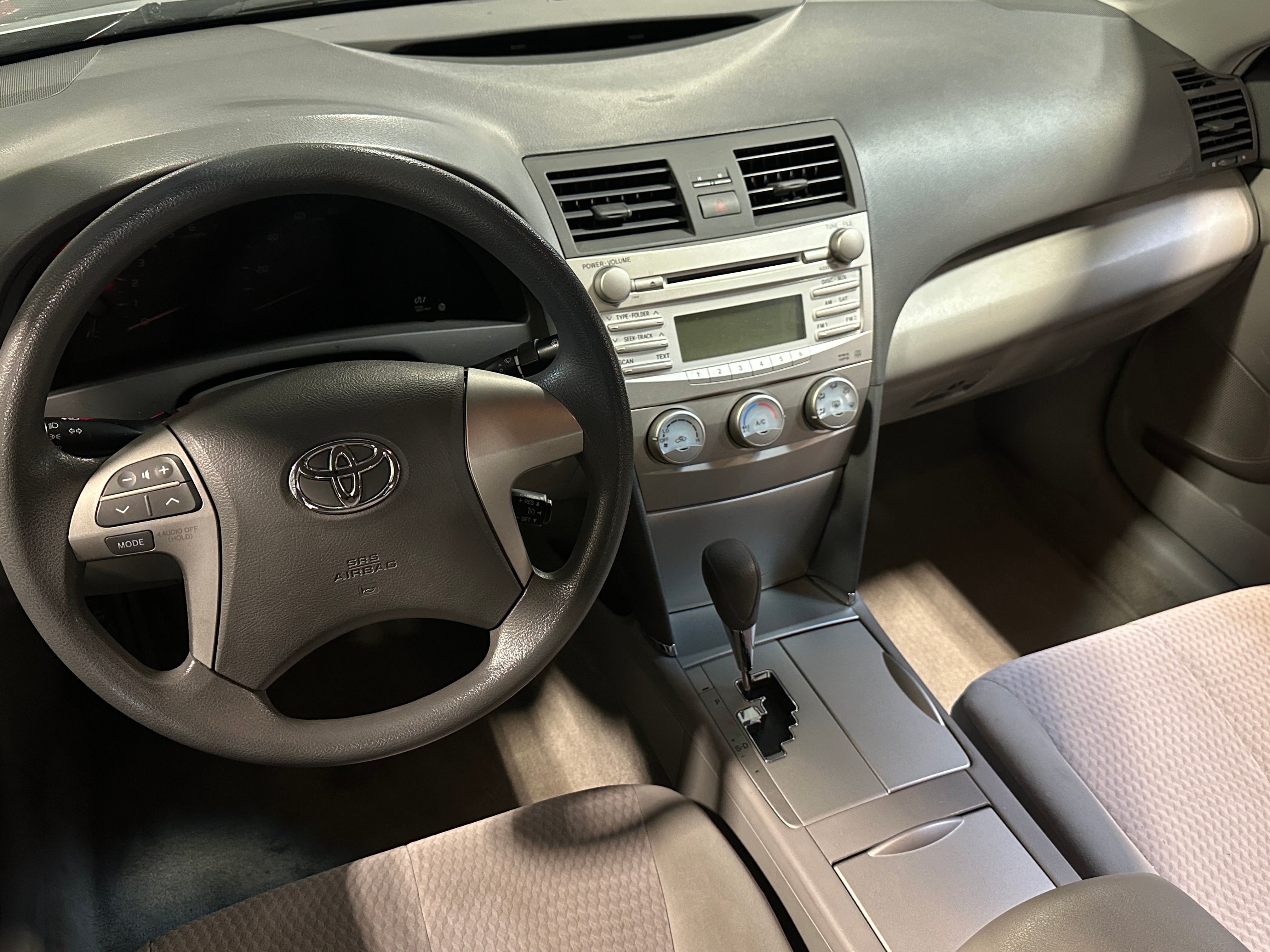 2010 Toyota Camry LE 3
