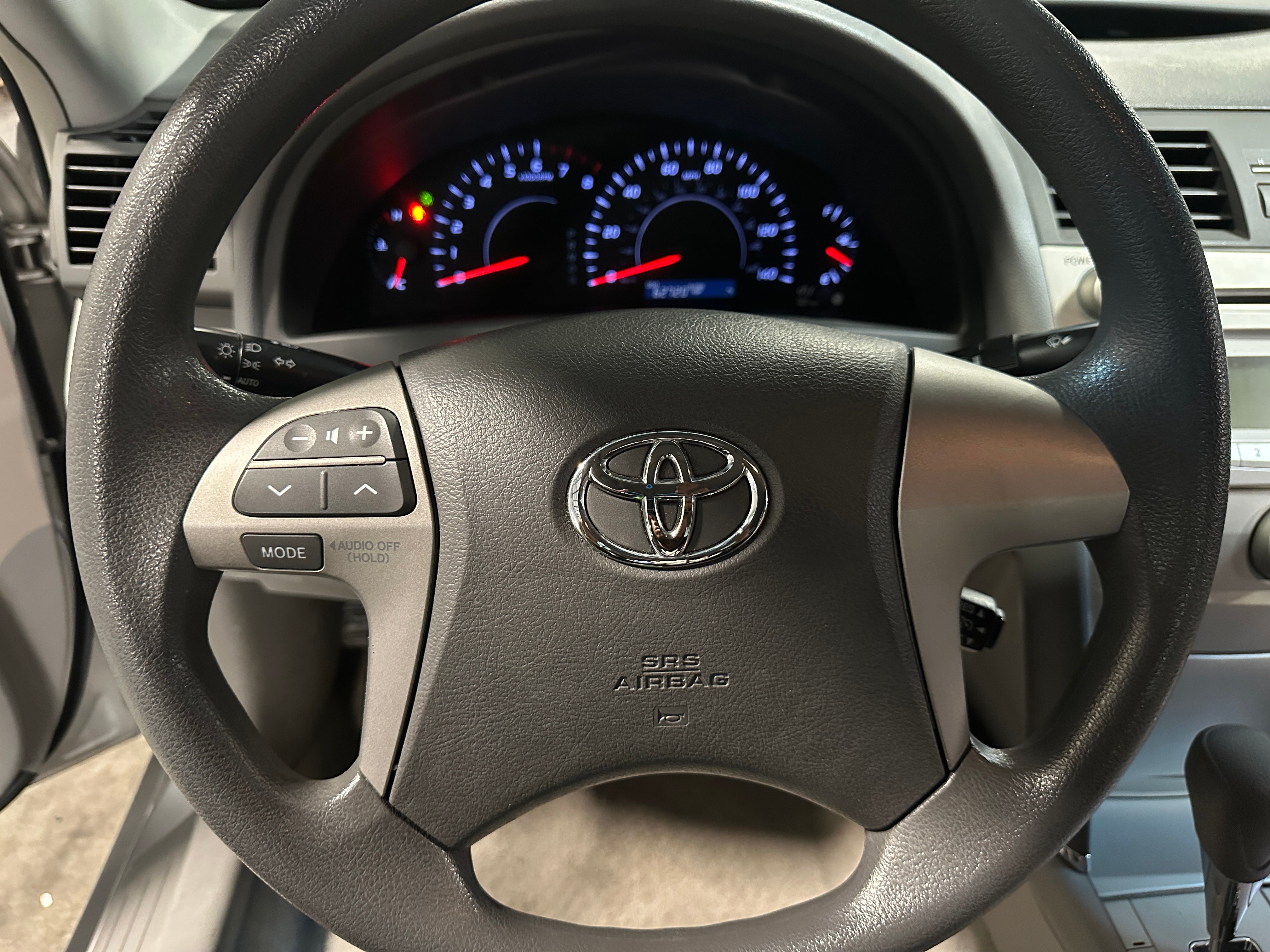 2010 Toyota Camry LE 5