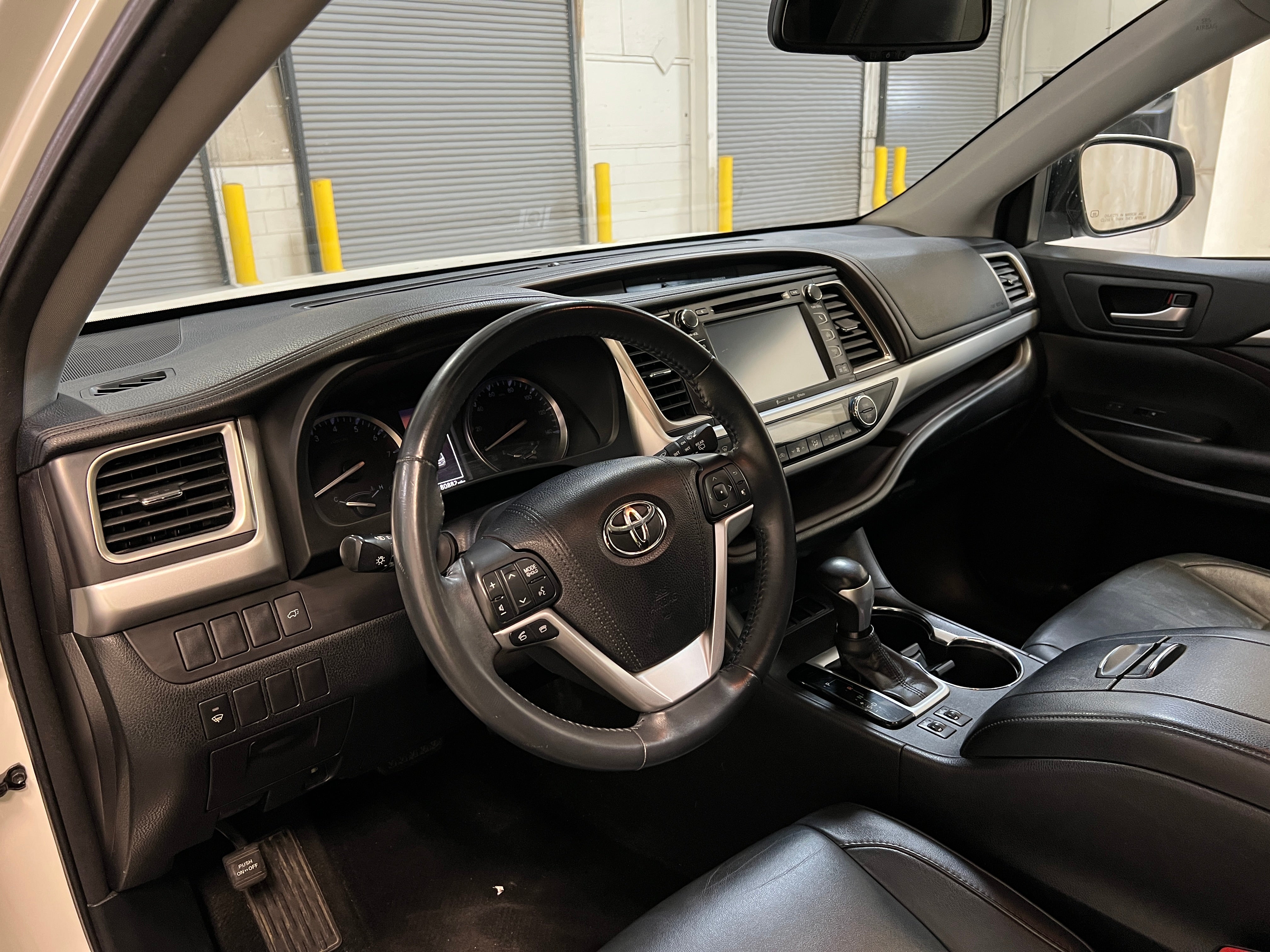 2016 Toyota Highlander XLE 2