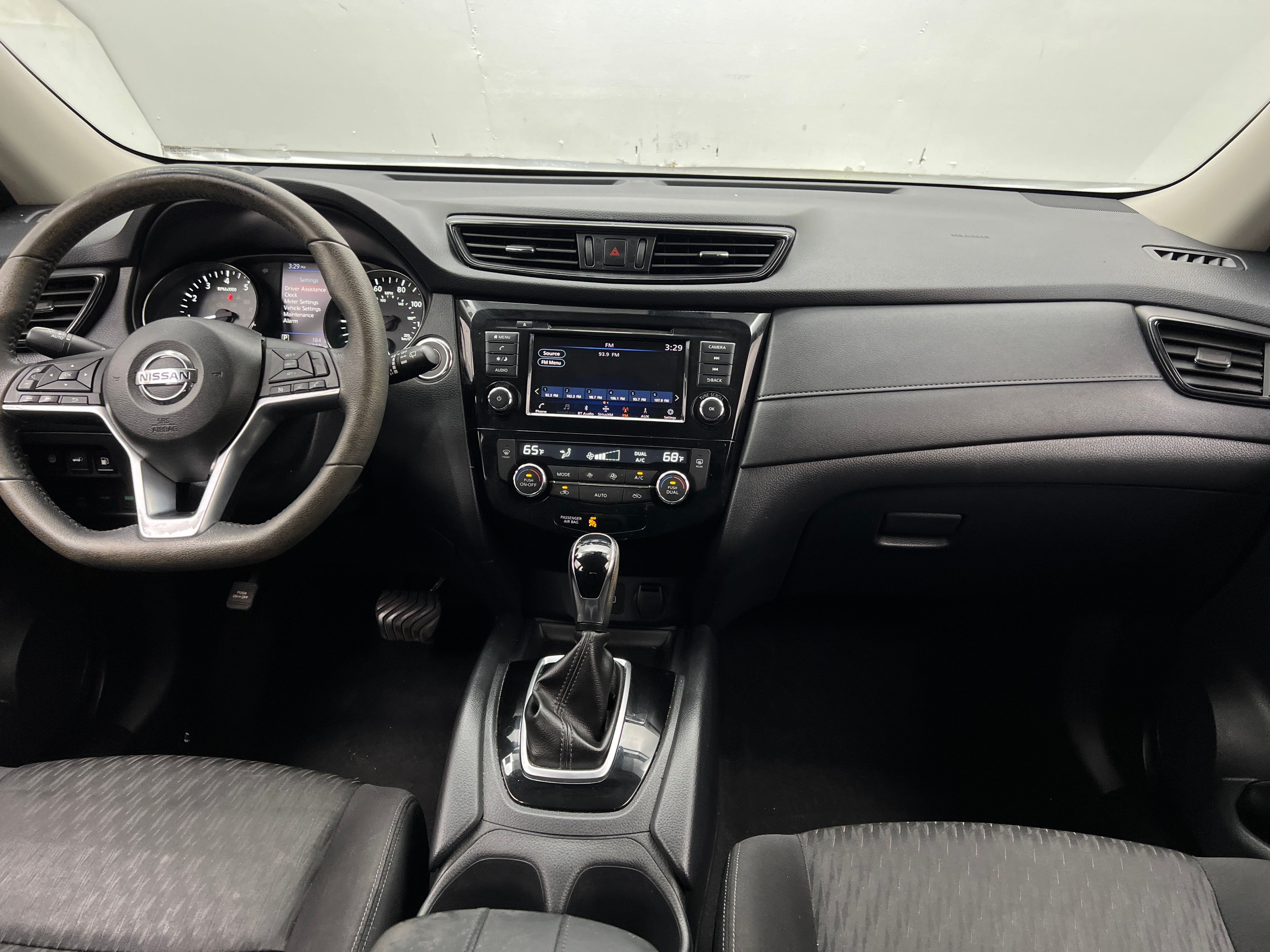 2019 Nissan Rogue SV 3