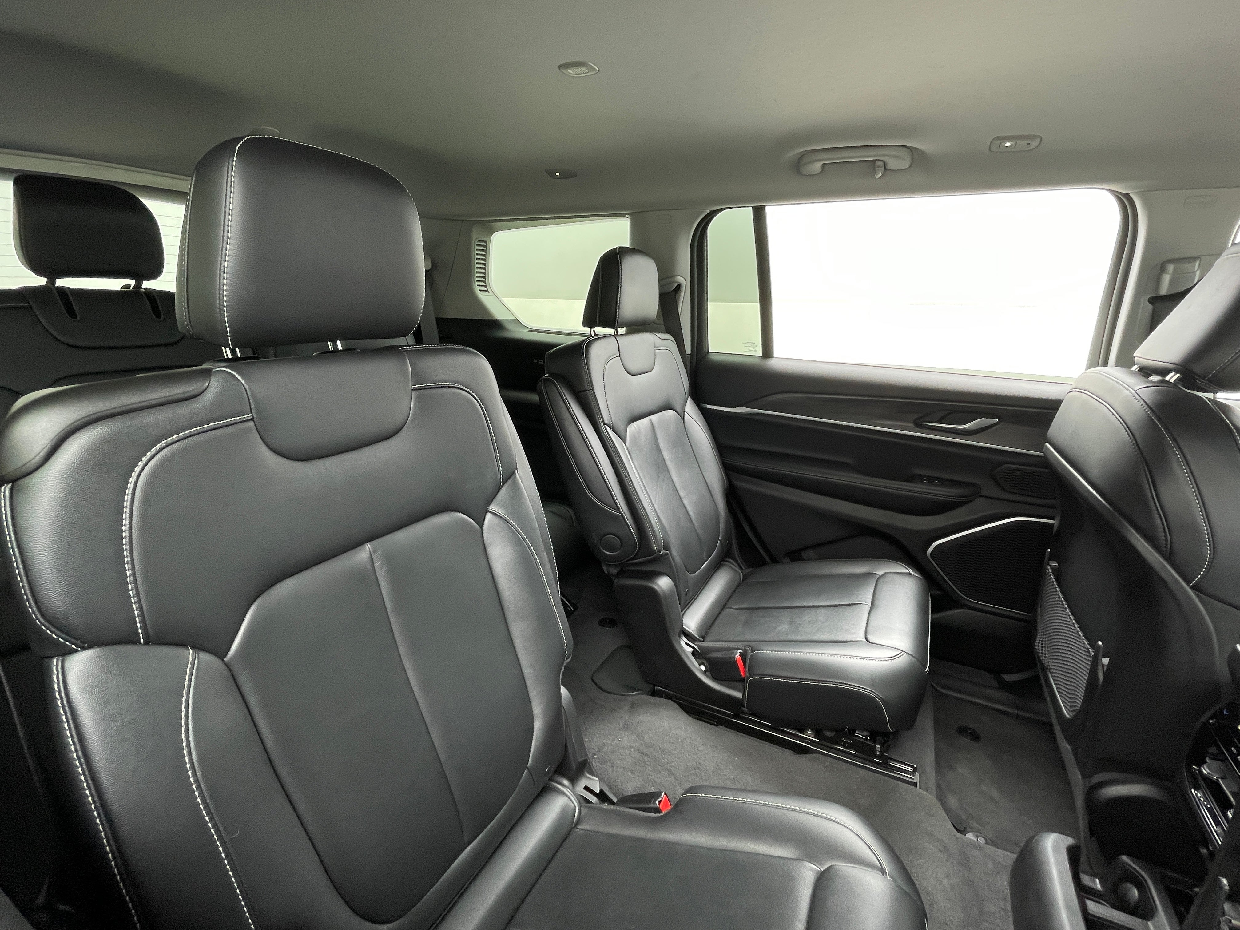 2022 Jeep Grand Cherokee L Limited Edition 5