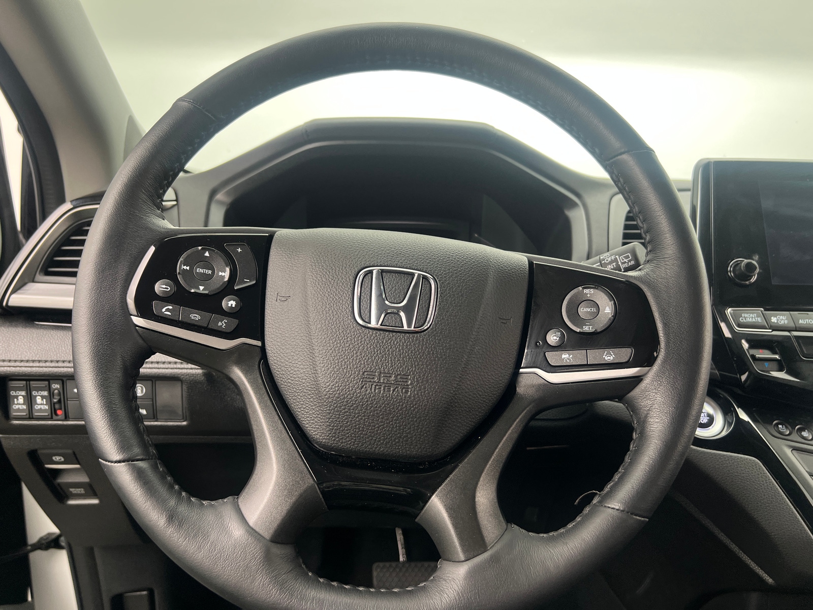 Thumbnail: 2023 Honda Odyssey - 4