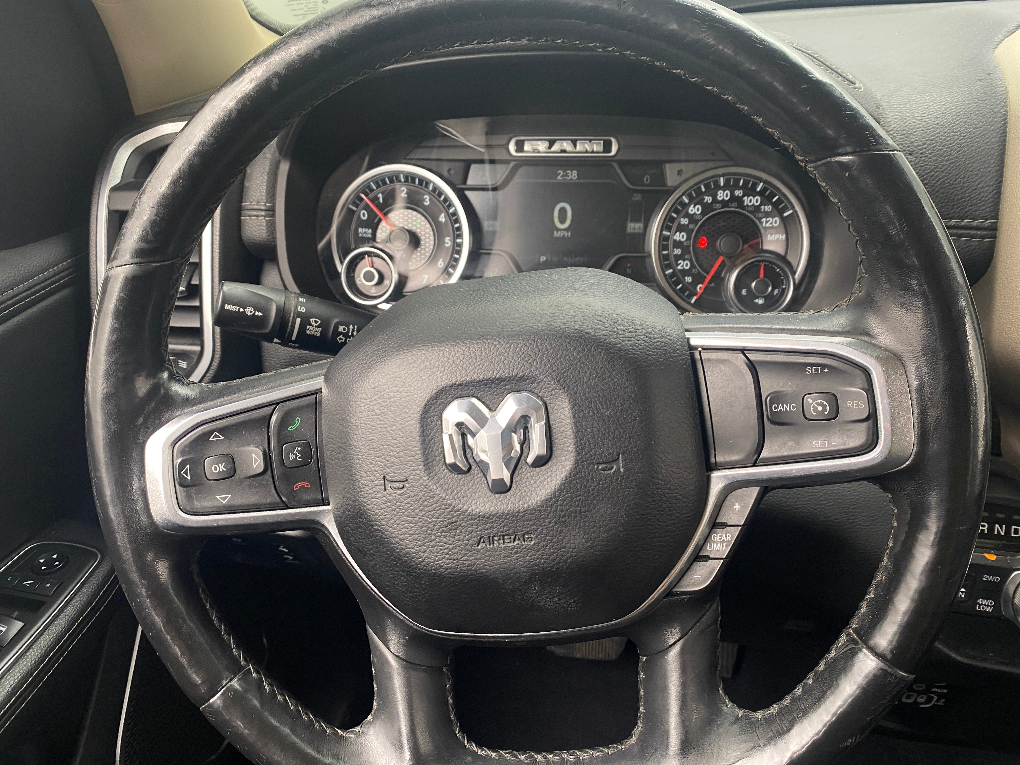 2019 RAM 1500 Laramie 4