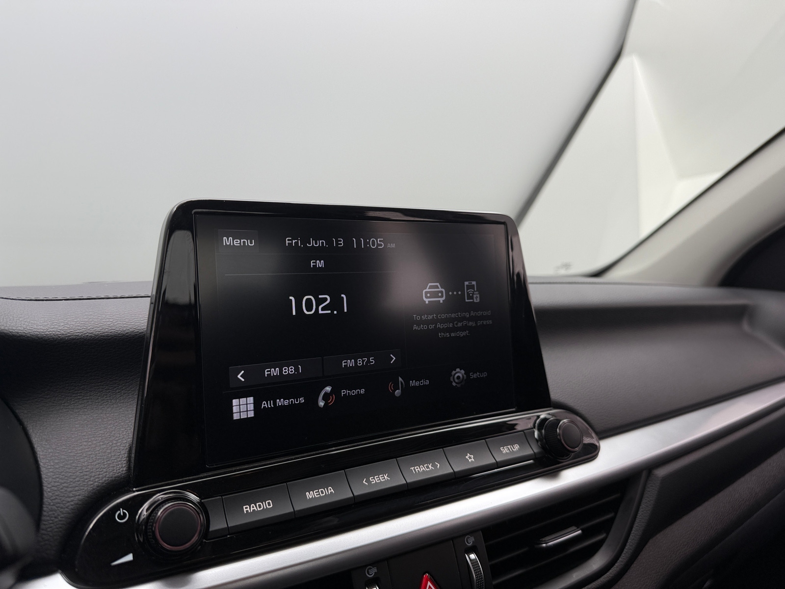 Thumbnail: 2023 Kia Forte - 4