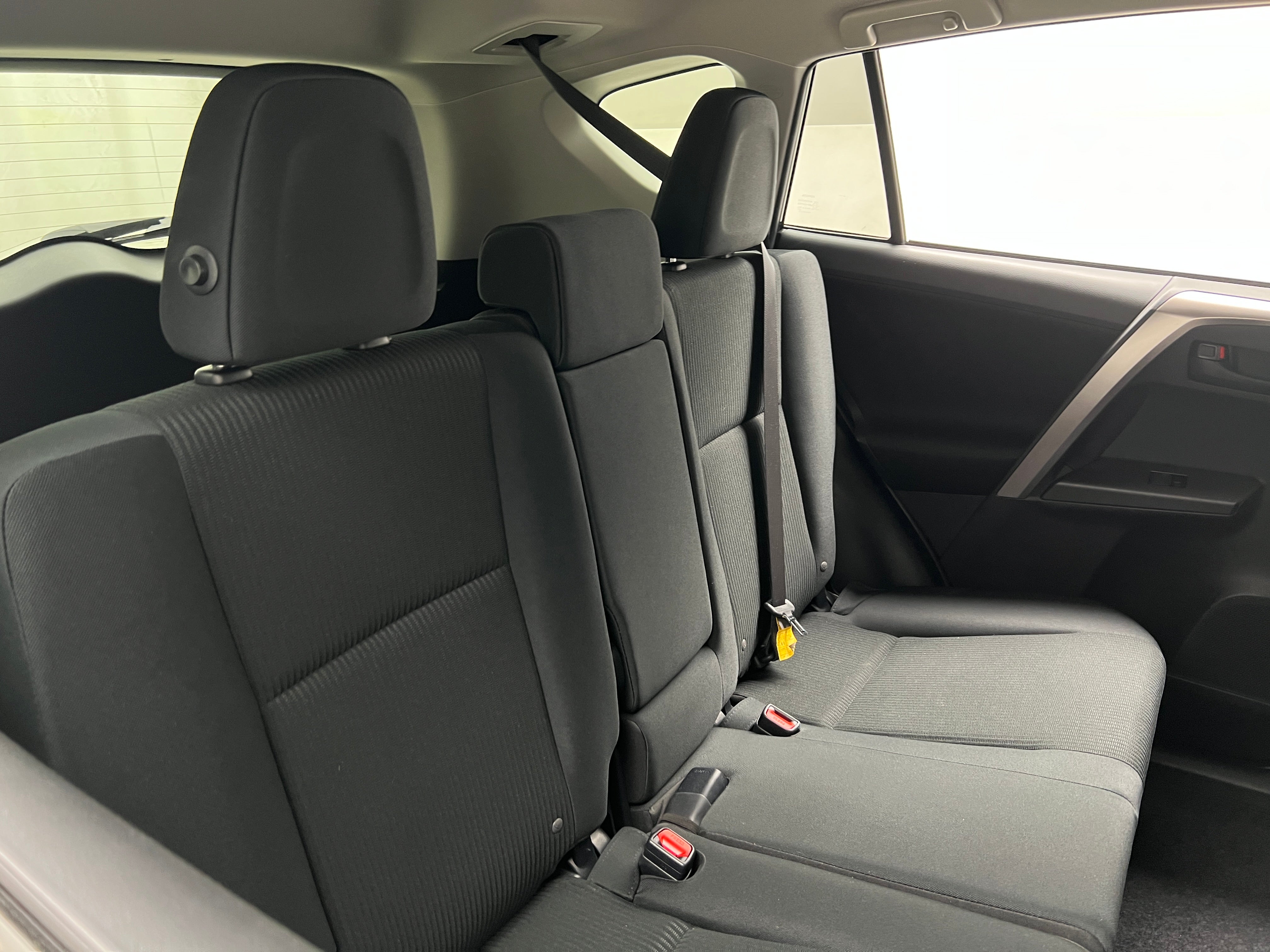 2018 Toyota RAV4 LE 6