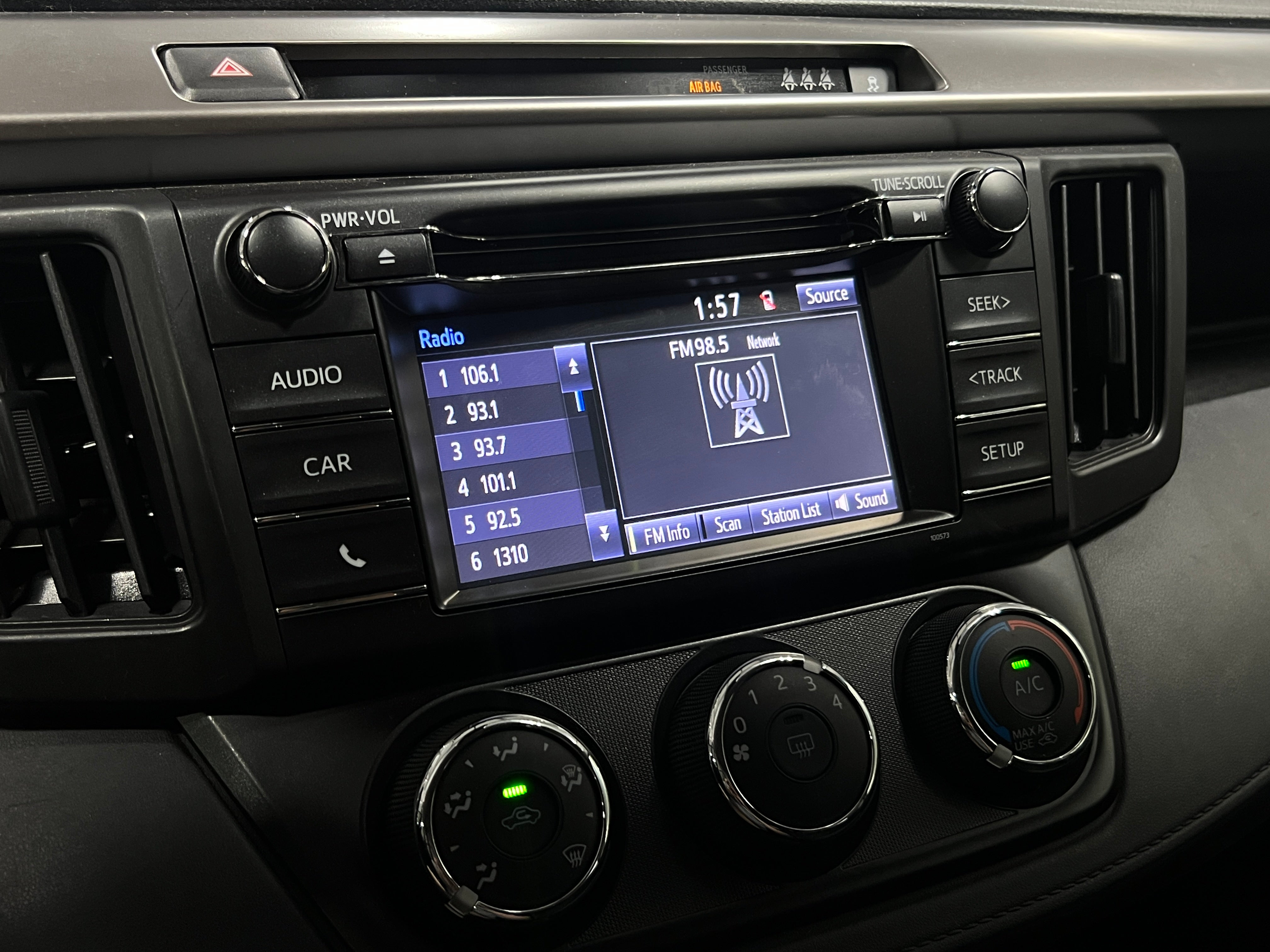 2018 Toyota RAV4 LE 4