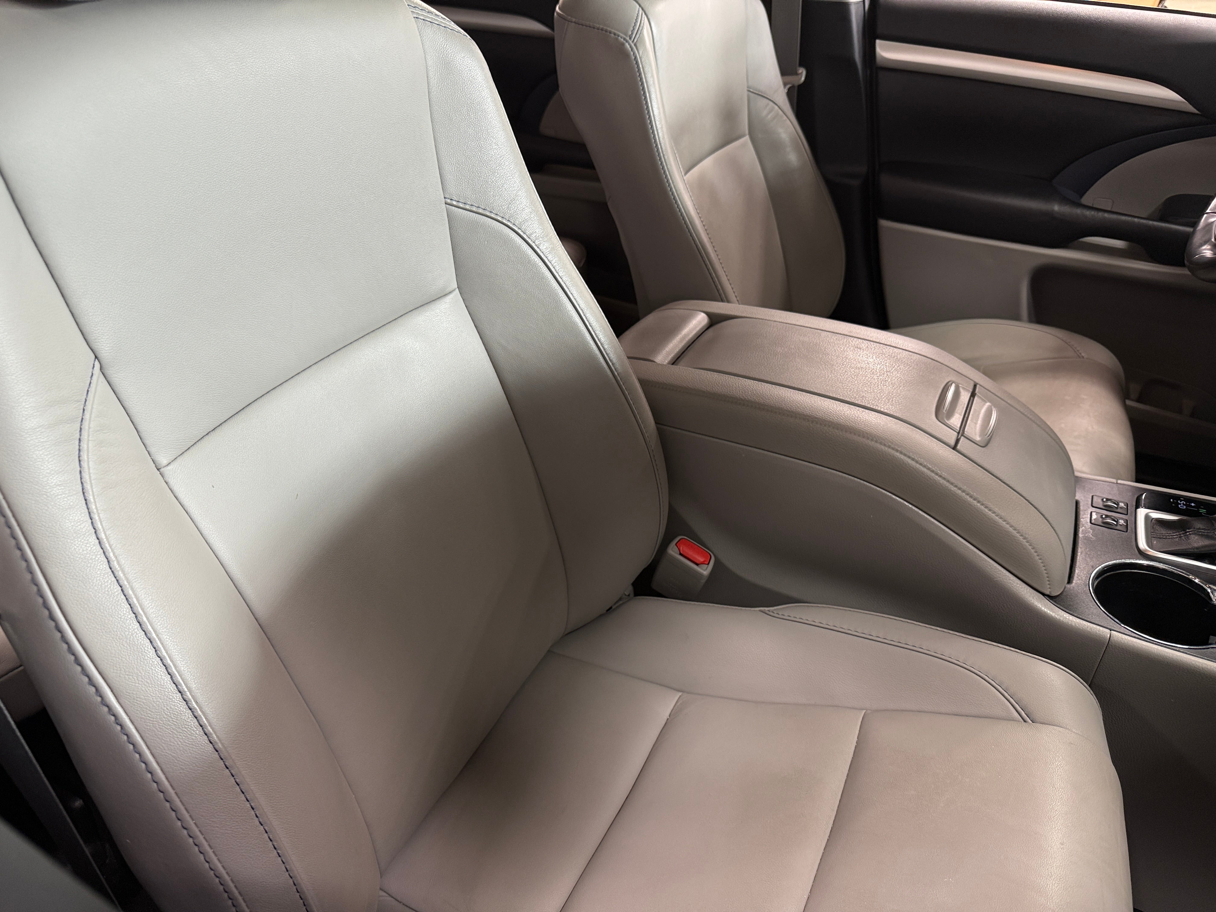 2019 Toyota Highlander XLE 2