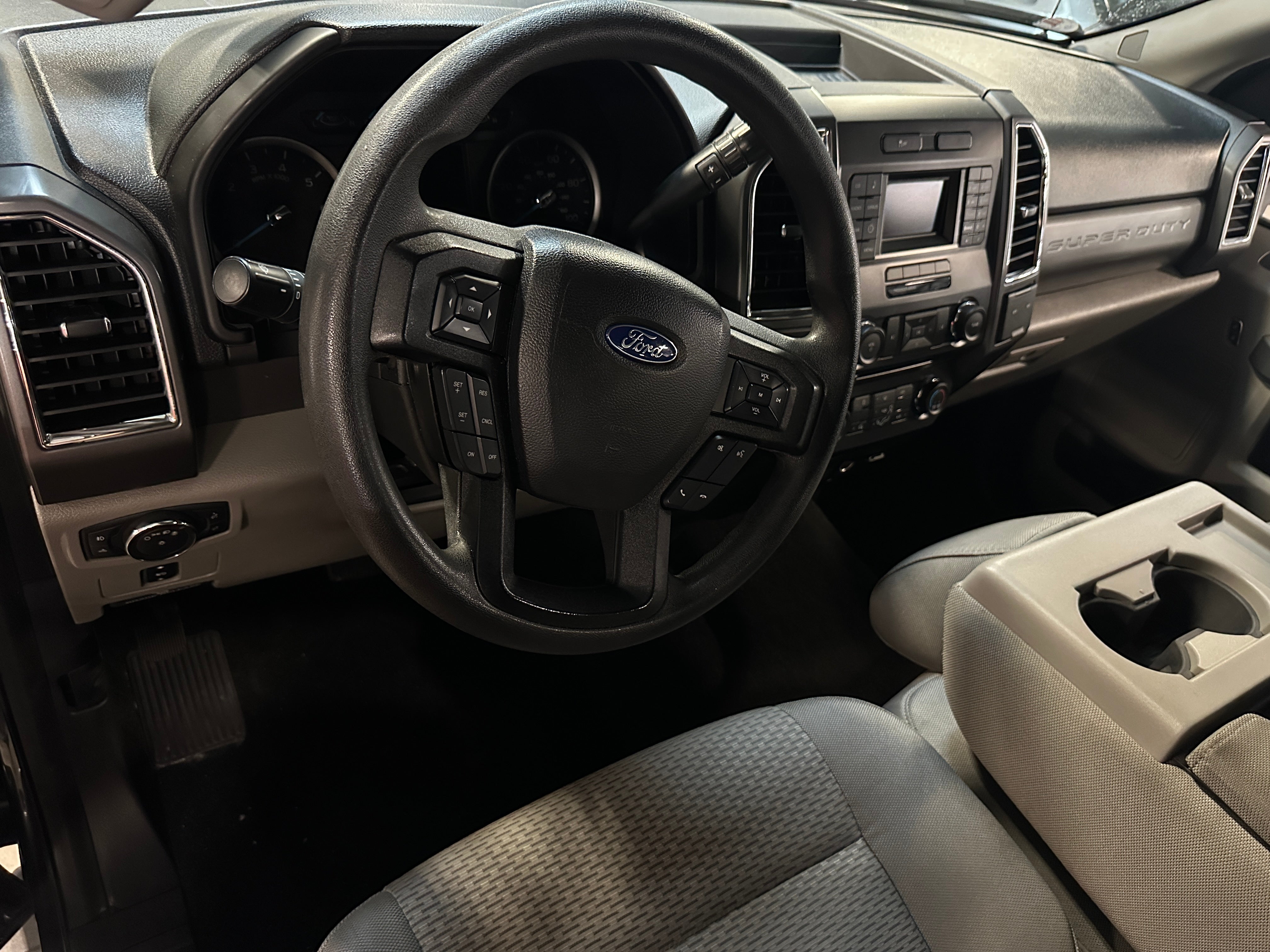 2017 Ford Econoline E-250 3