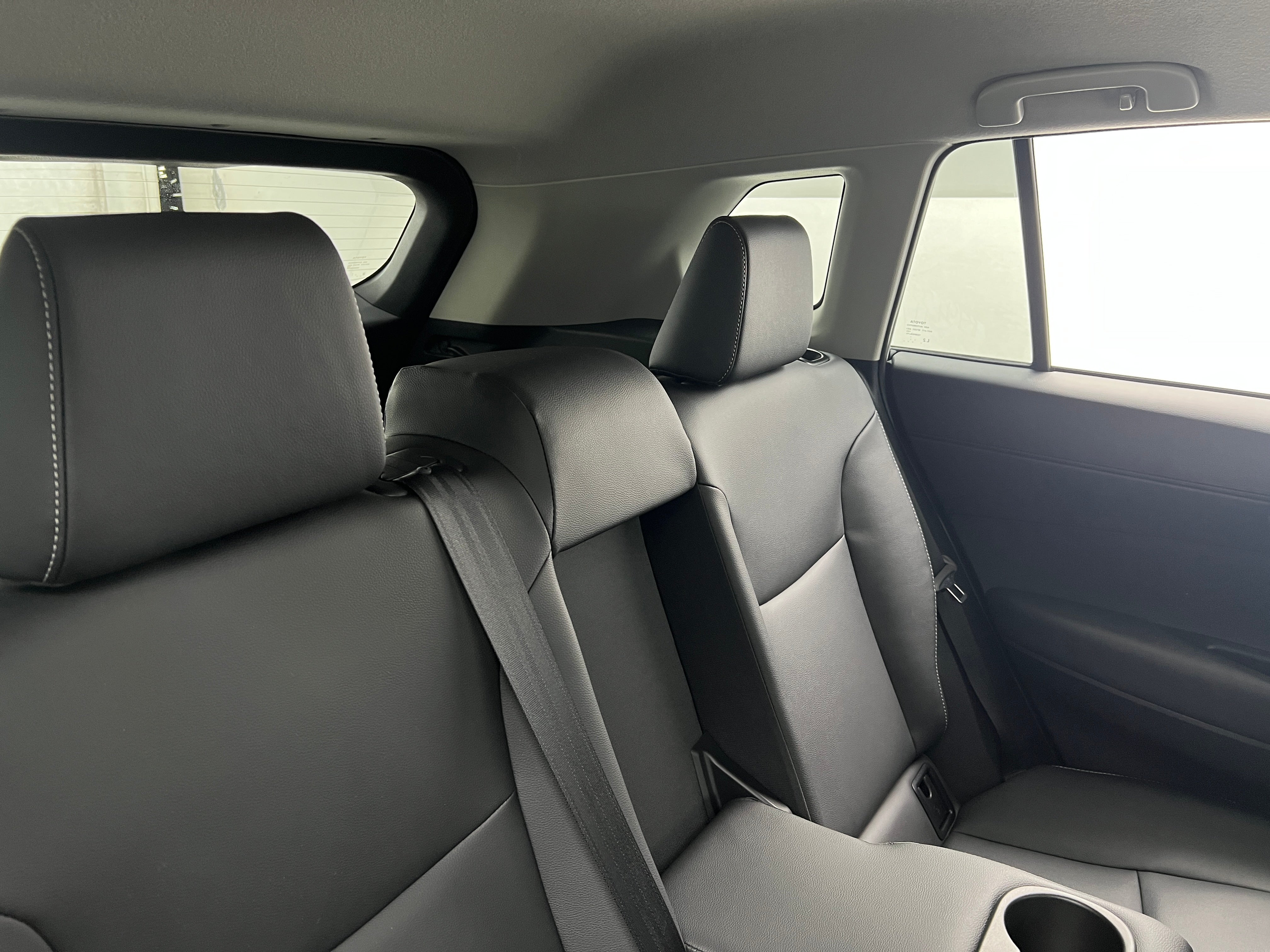 2024 Toyota Corolla Cross XLE 6