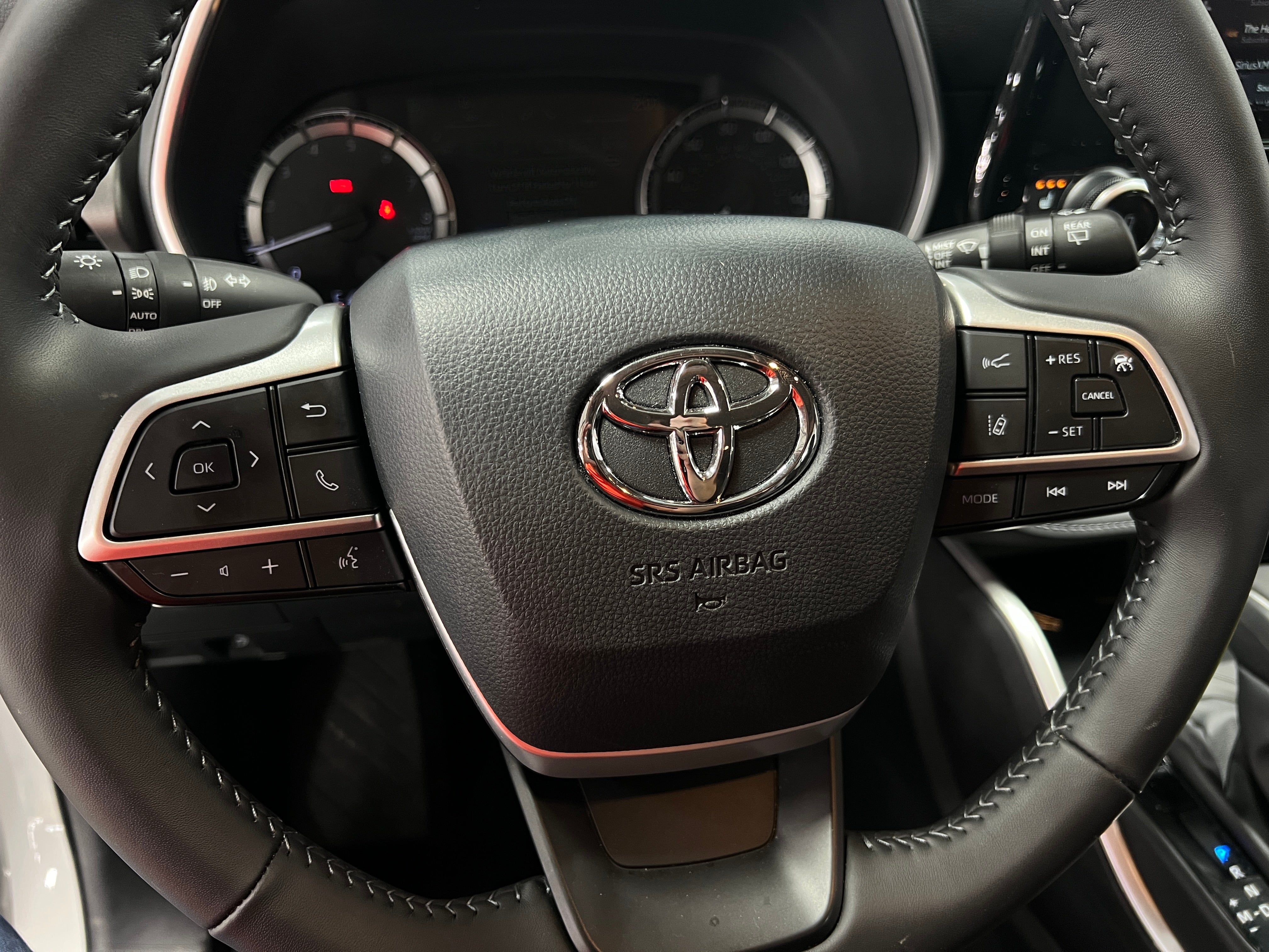 Thumbnail: 2024 Toyota Highlander - 4