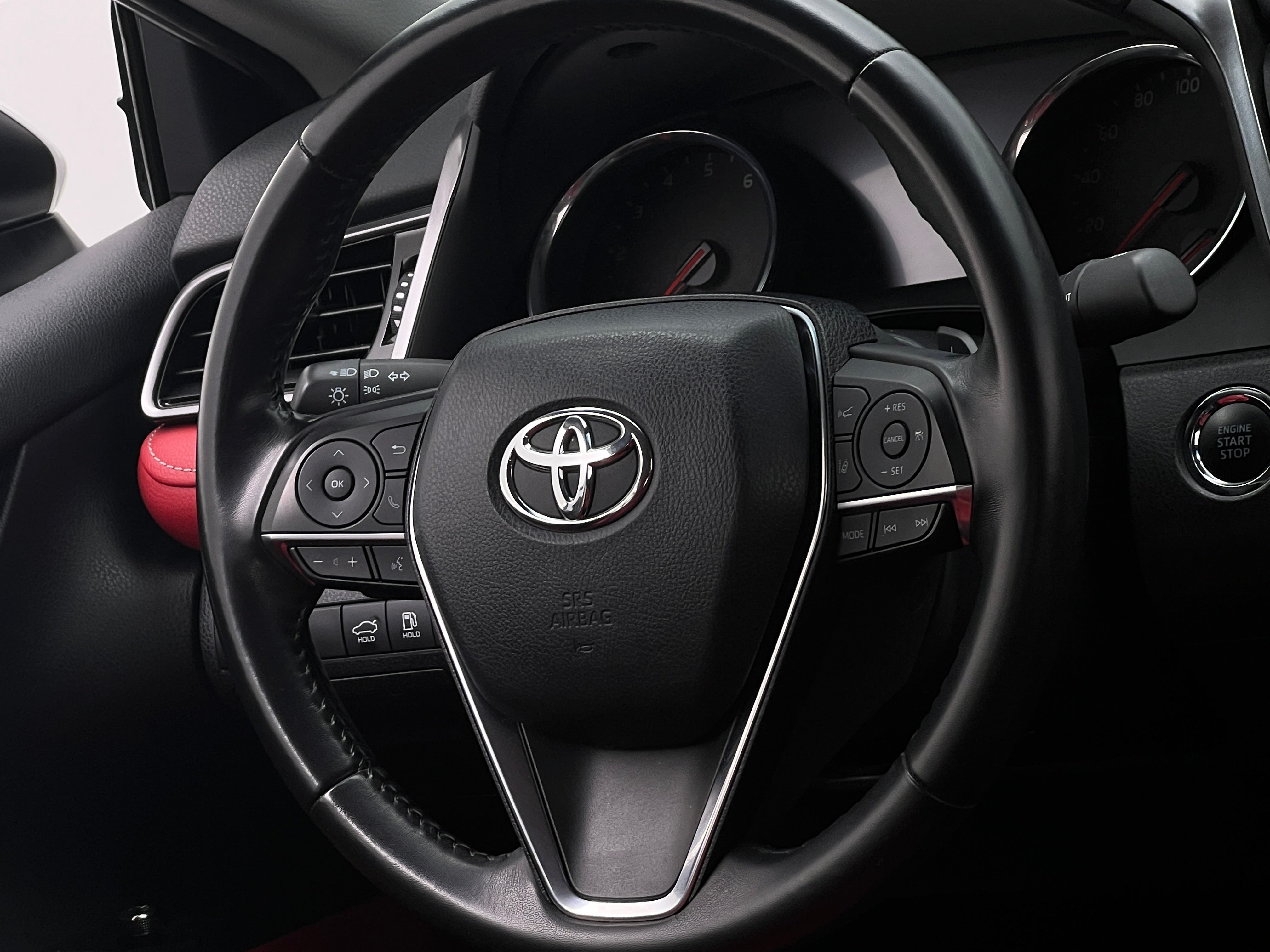 2019 Toyota Camry XSE 4