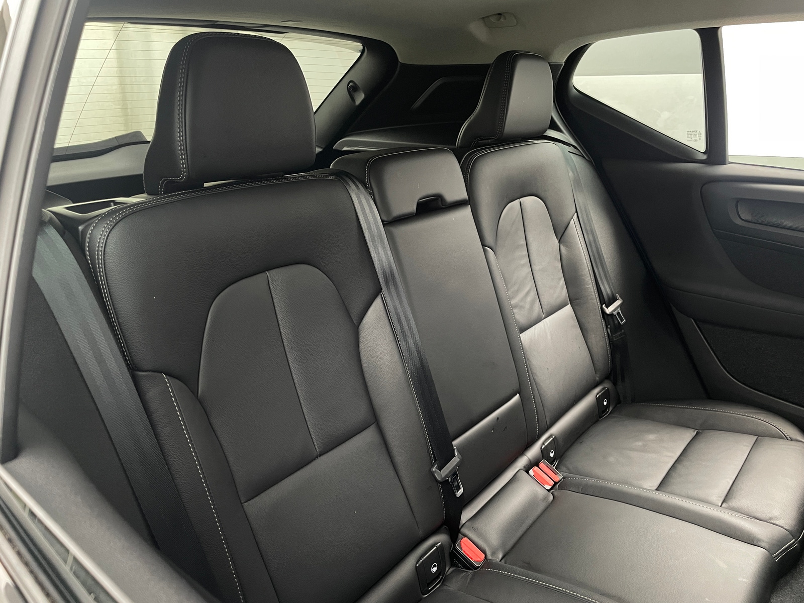 Thumbnail: 2023 Volvo XC40 - 5