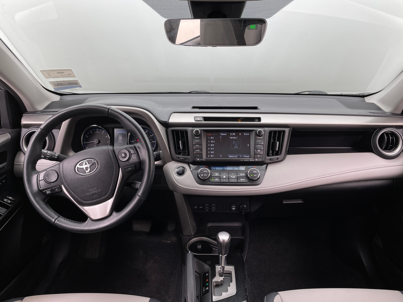 Thumbnail: 2016 Toyota RAV4 - 3