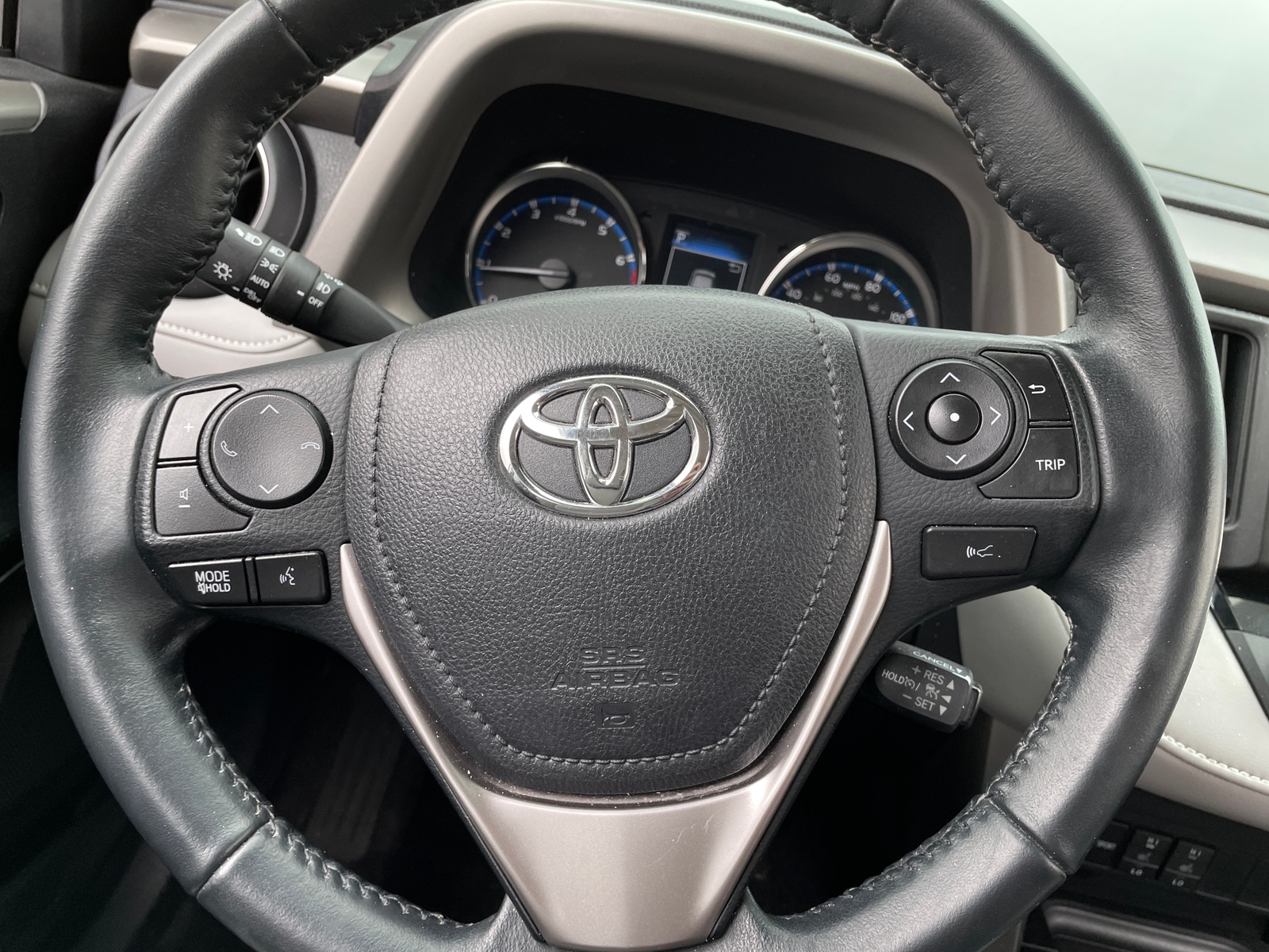 Thumbnail: 2016 Toyota RAV4 - 5