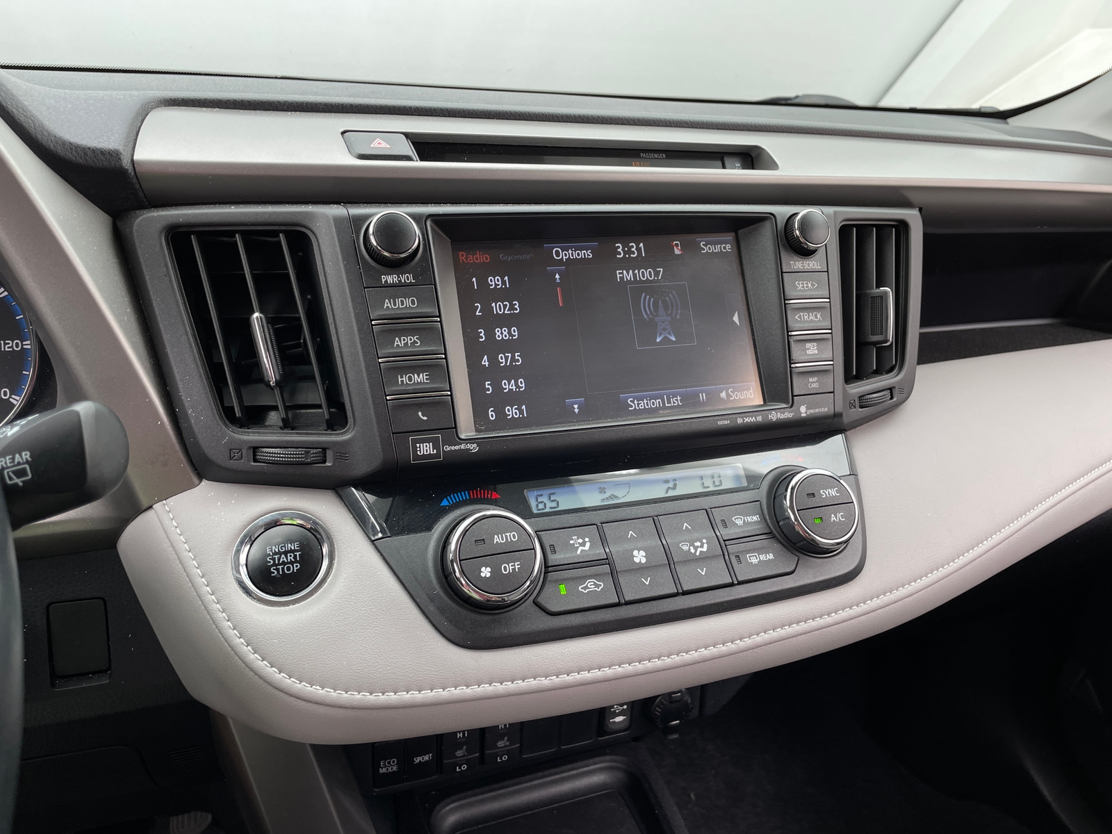 Thumbnail: 2016 Toyota RAV4 - 4