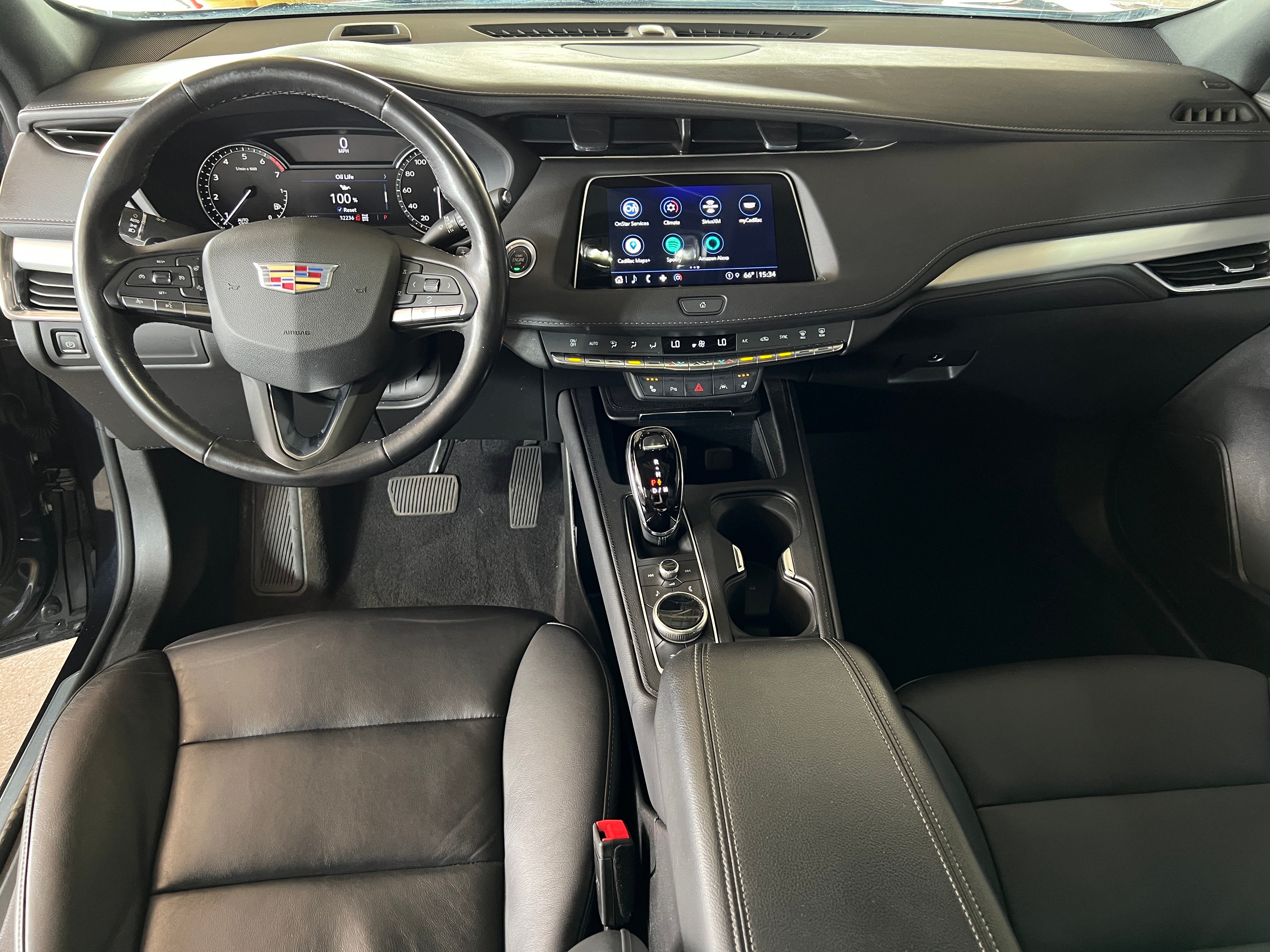 2023 Cadillac XT4 Premium Luxury 2