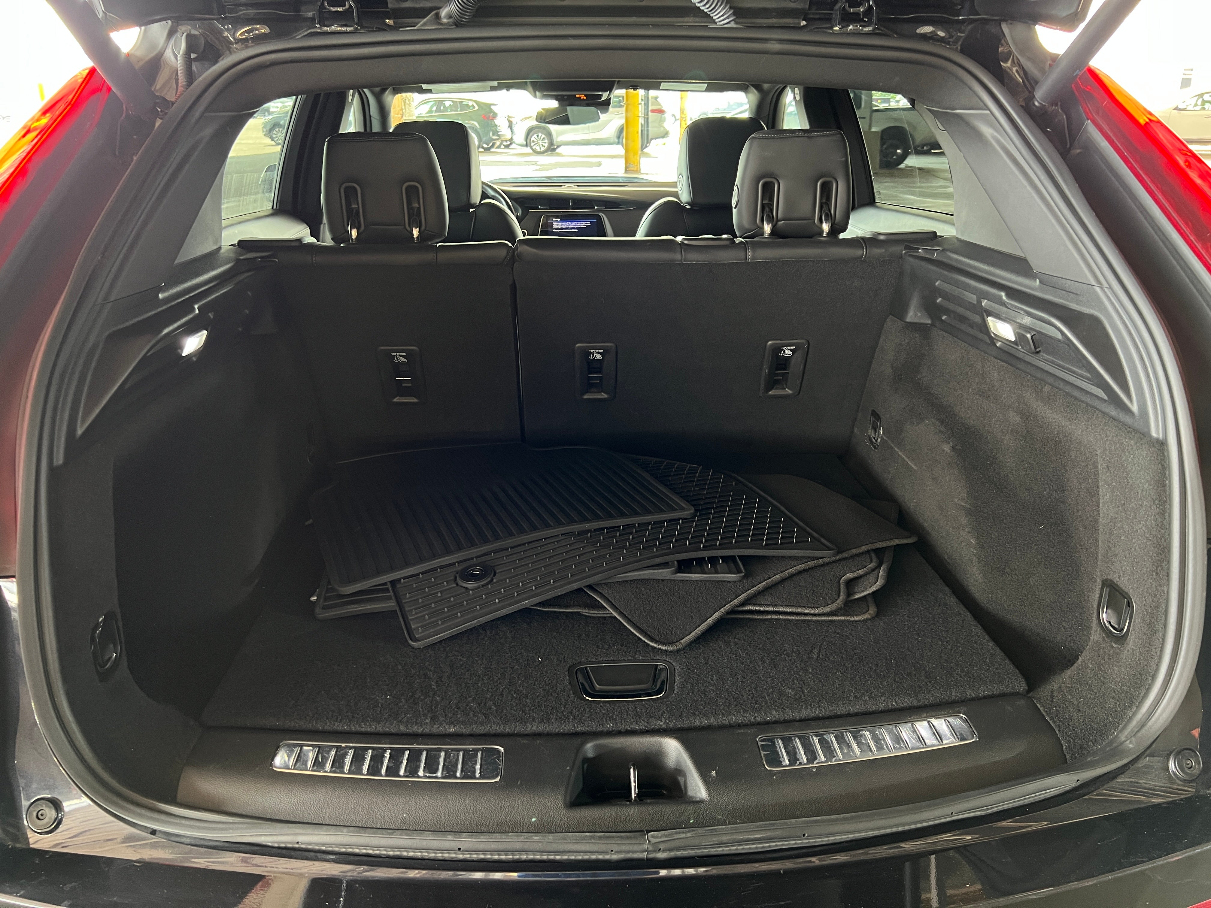 2023 Cadillac XT4 Premium Luxury 6
