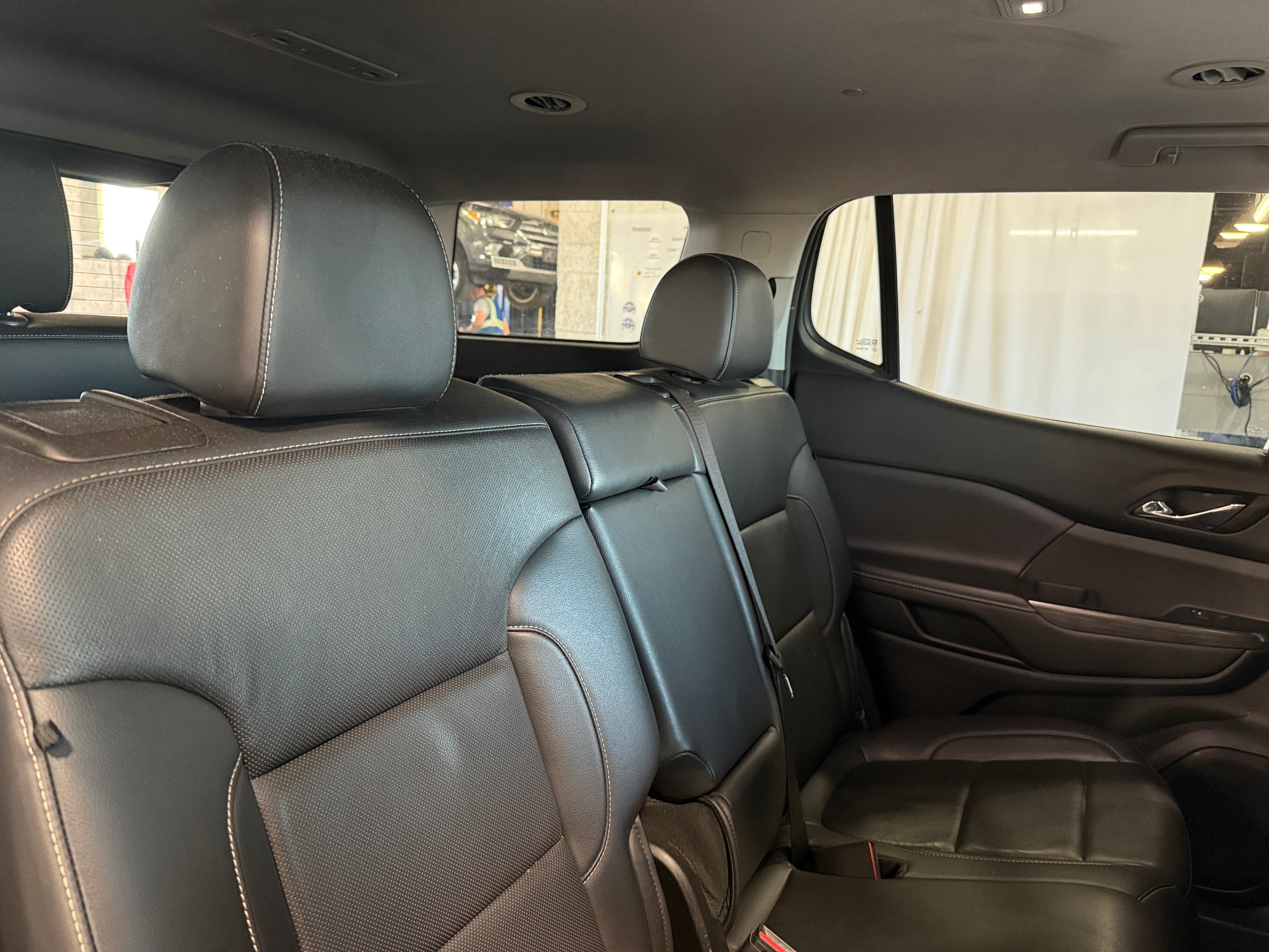 2023 GMC Acadia SLT 5