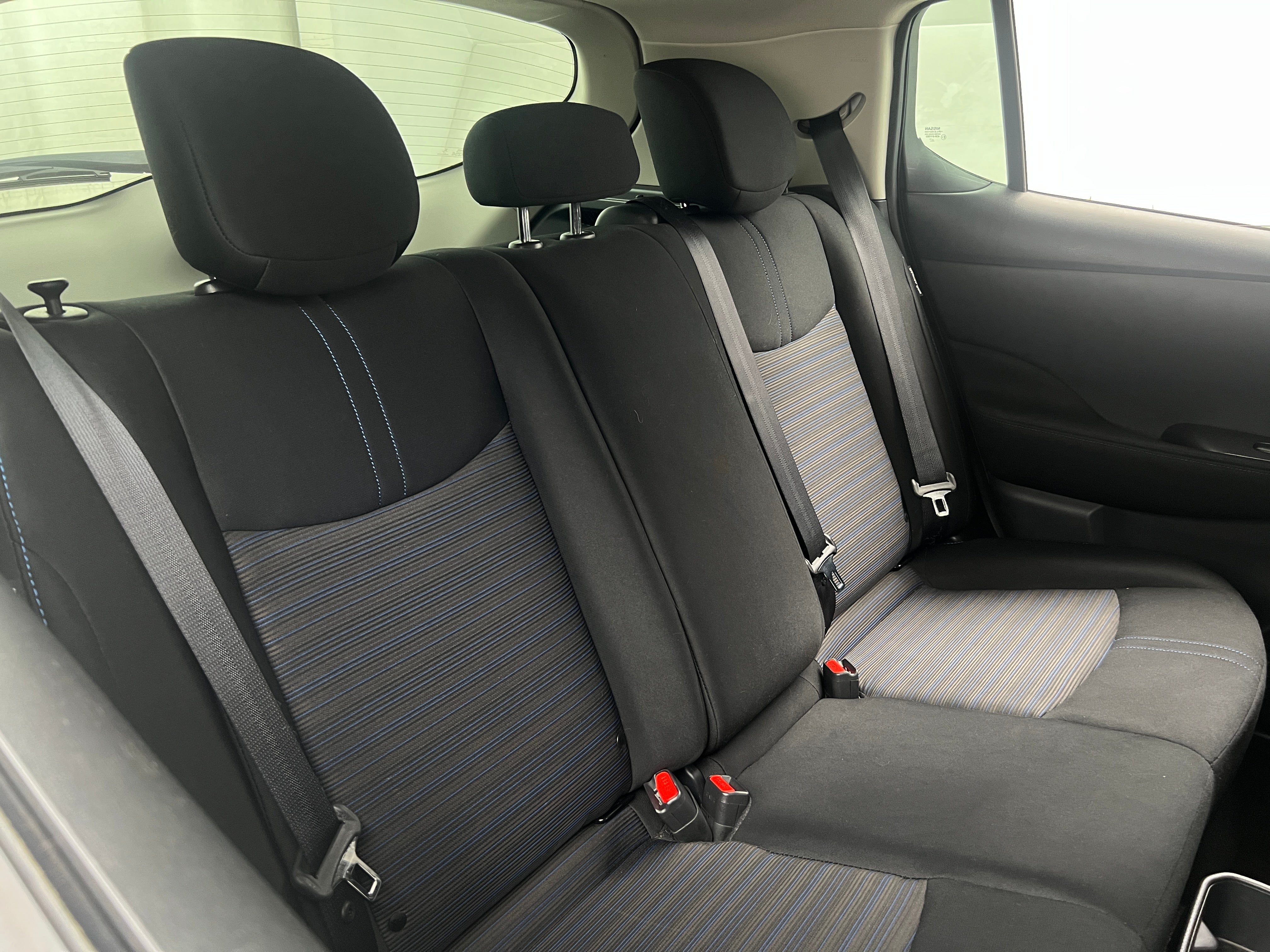 2023 Nissan Leaf S 6