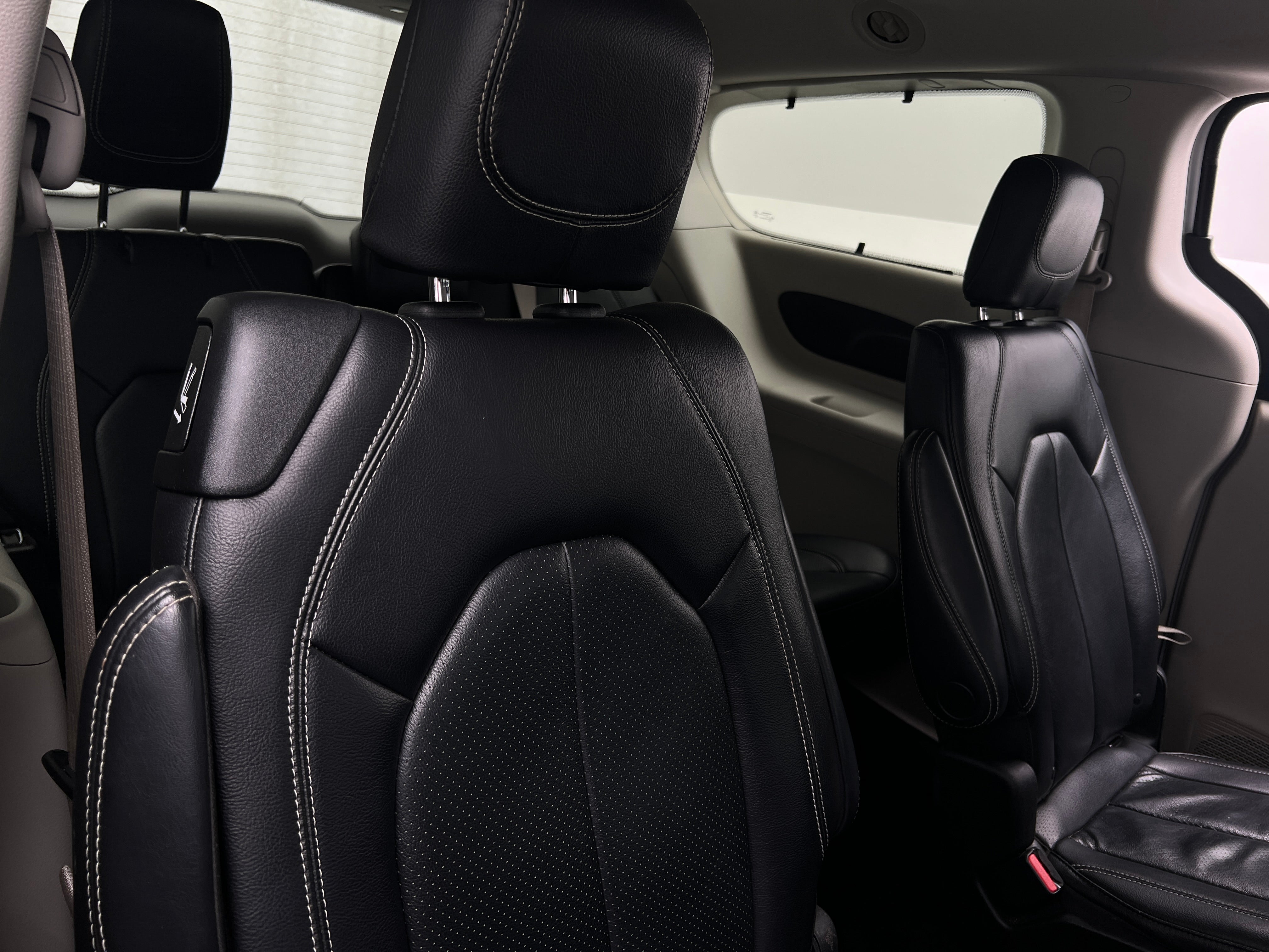 2022 Chrysler Pacifica Touring L 5