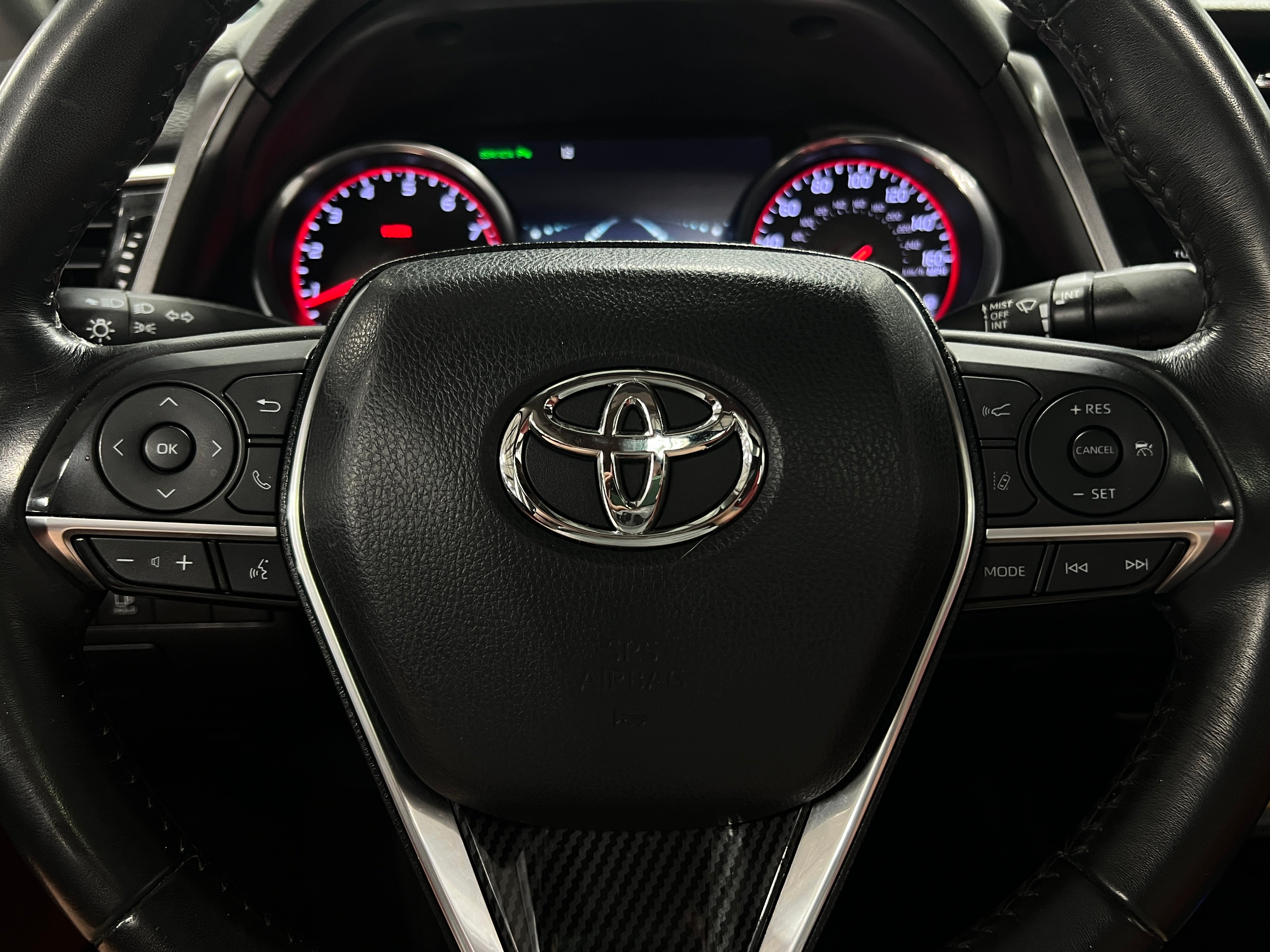 2020 Toyota Camry XSE 4
