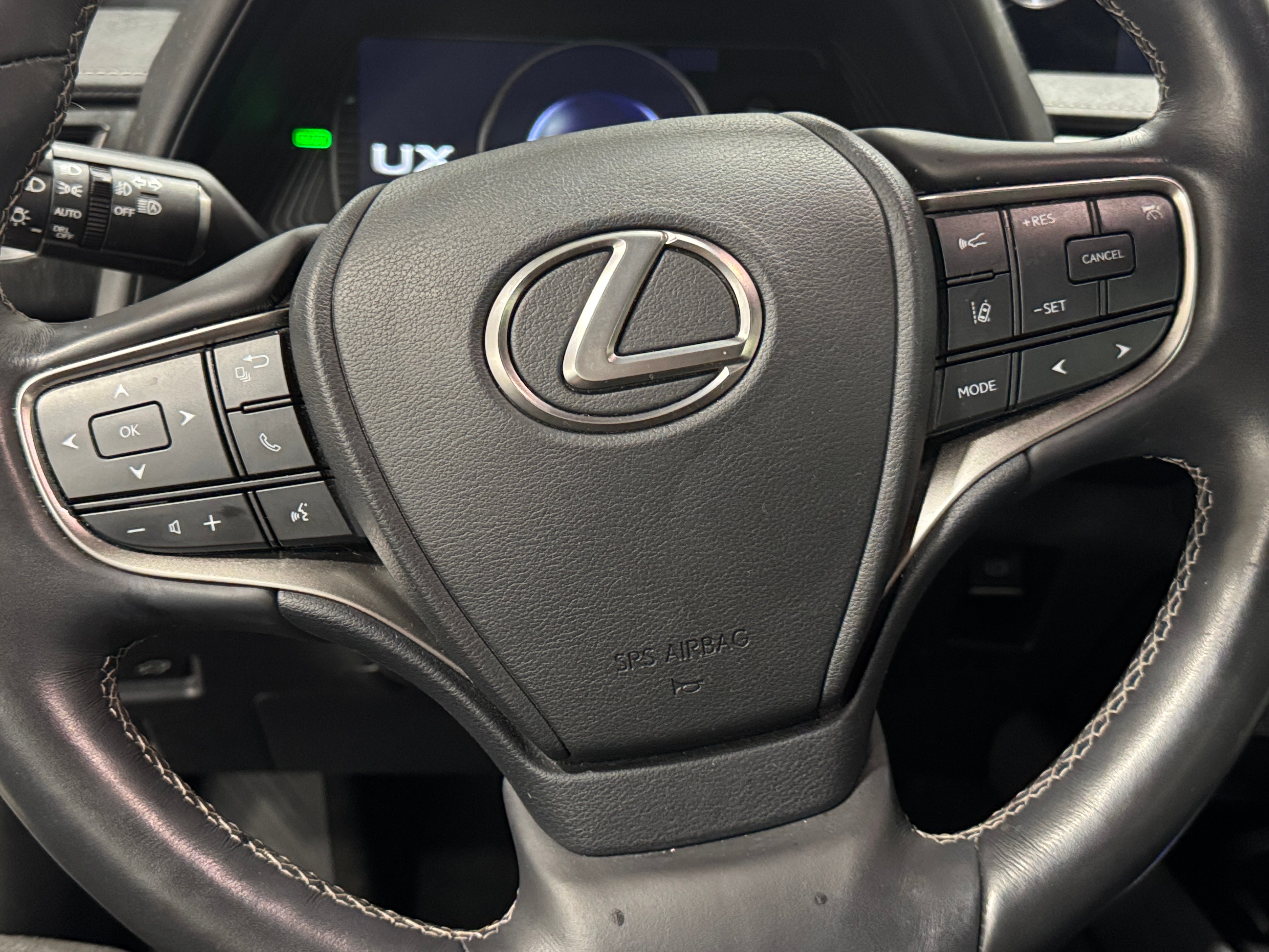 2019 Lexus UX 250h 4