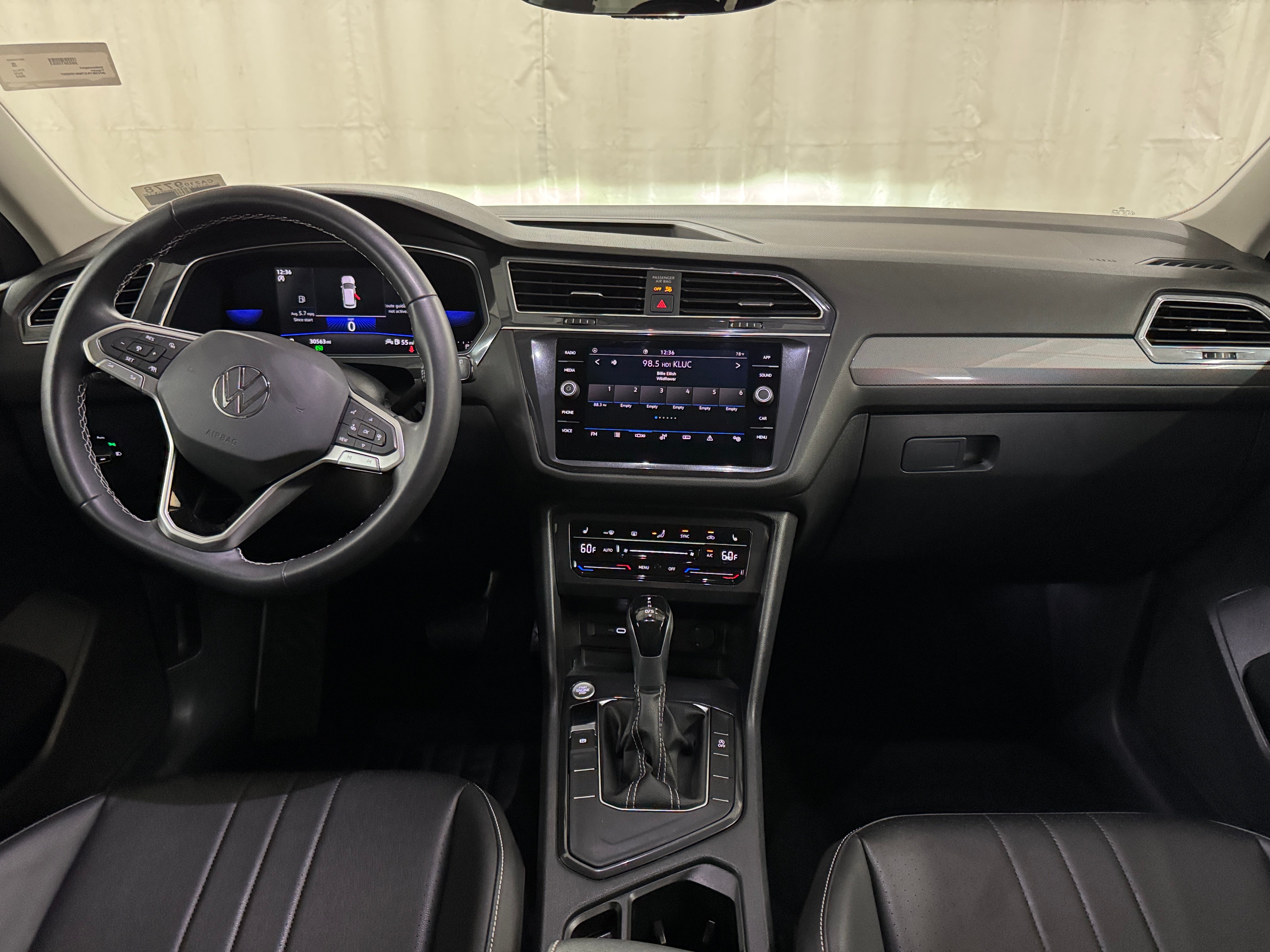 2022 Volkswagen Tiguan SE 2