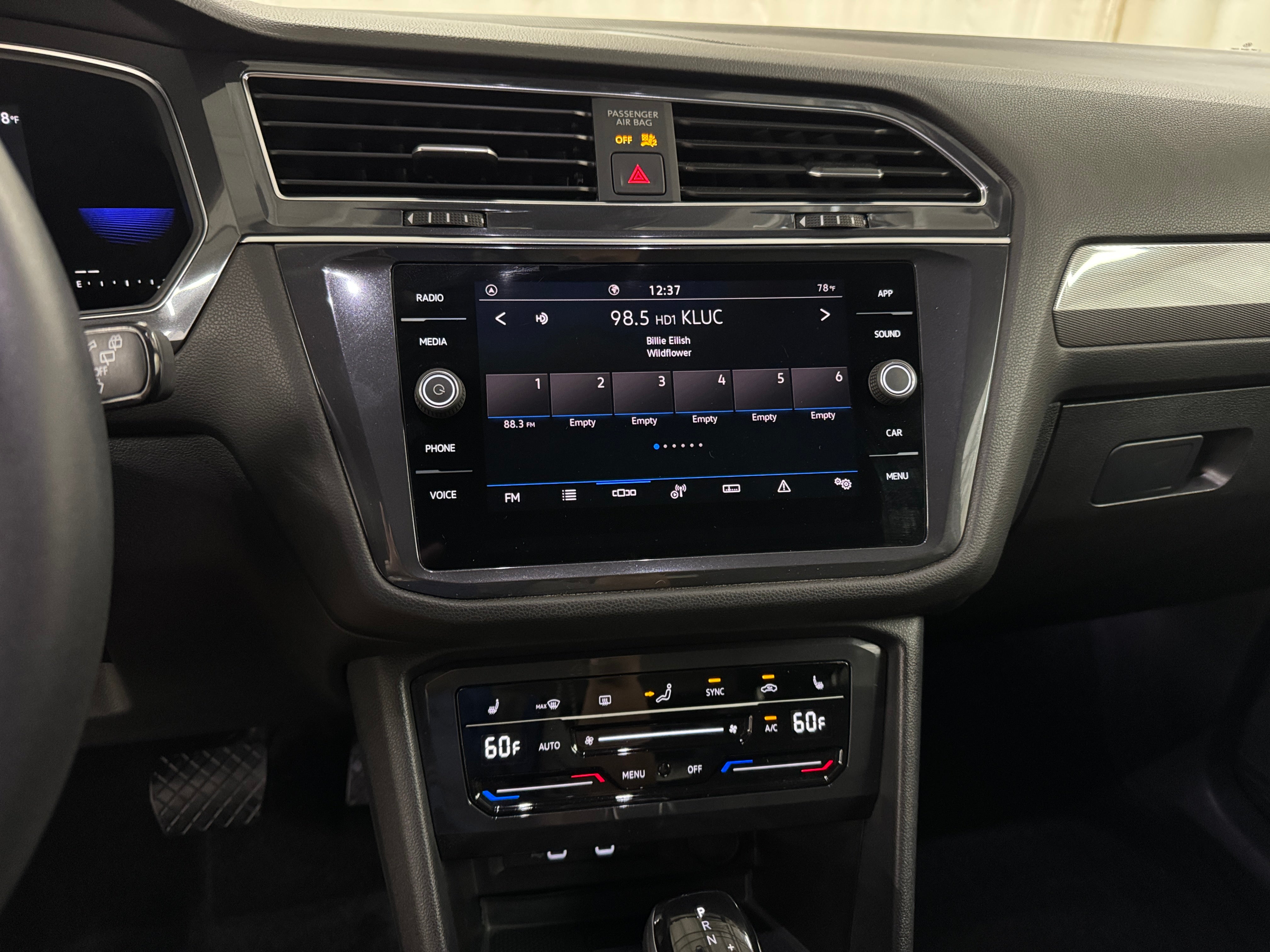 2022 Volkswagen Tiguan SE 3