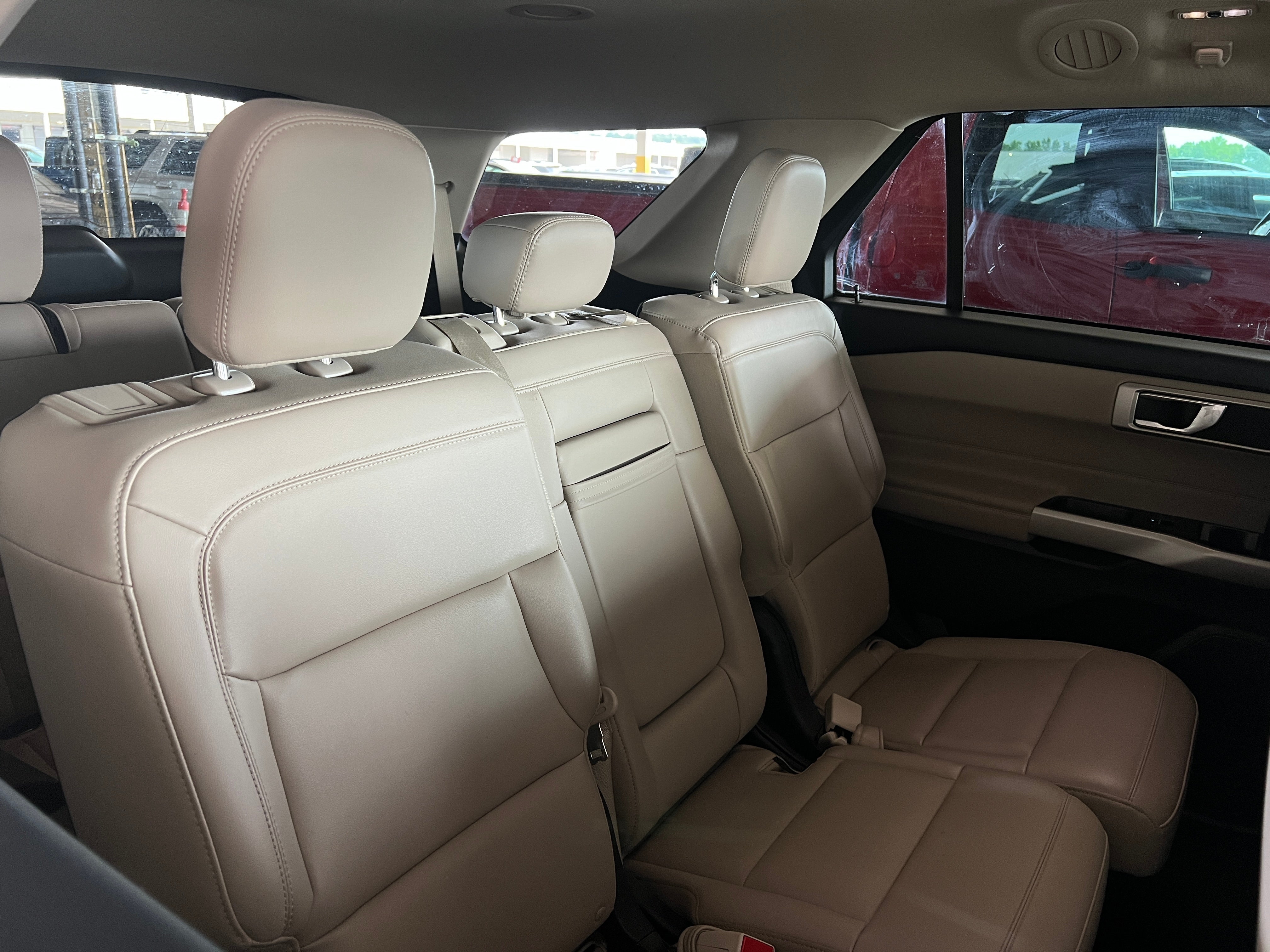 2023 Ford Explorer XLT 6