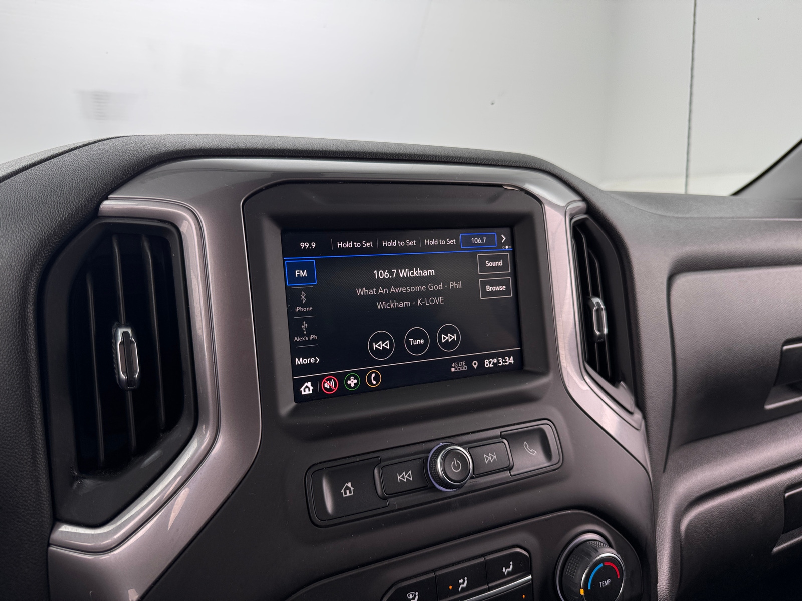 Thumbnail: 2022 Chevrolet Silverado 1500 - 4