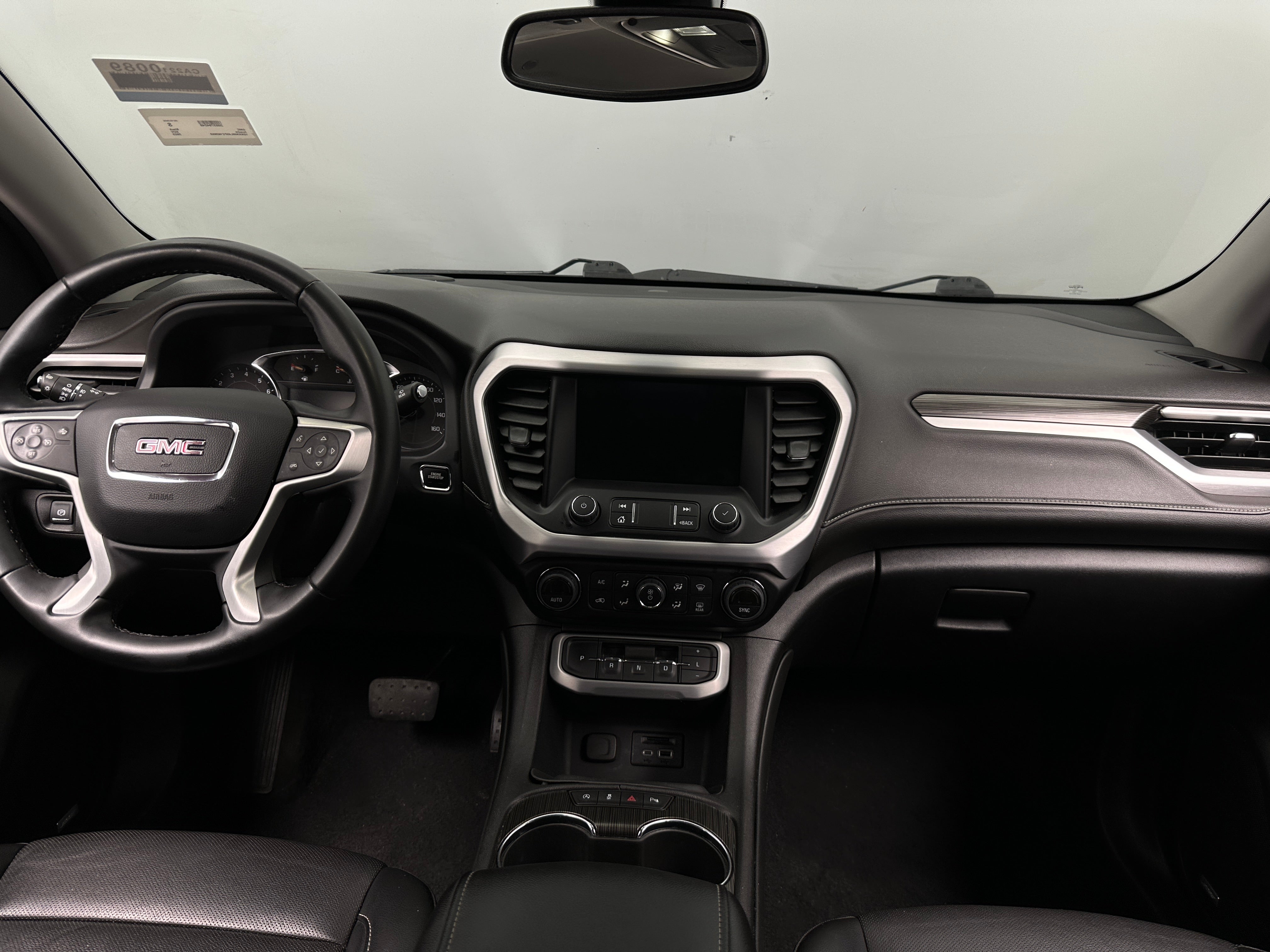 2023 GMC Acadia SLT 2