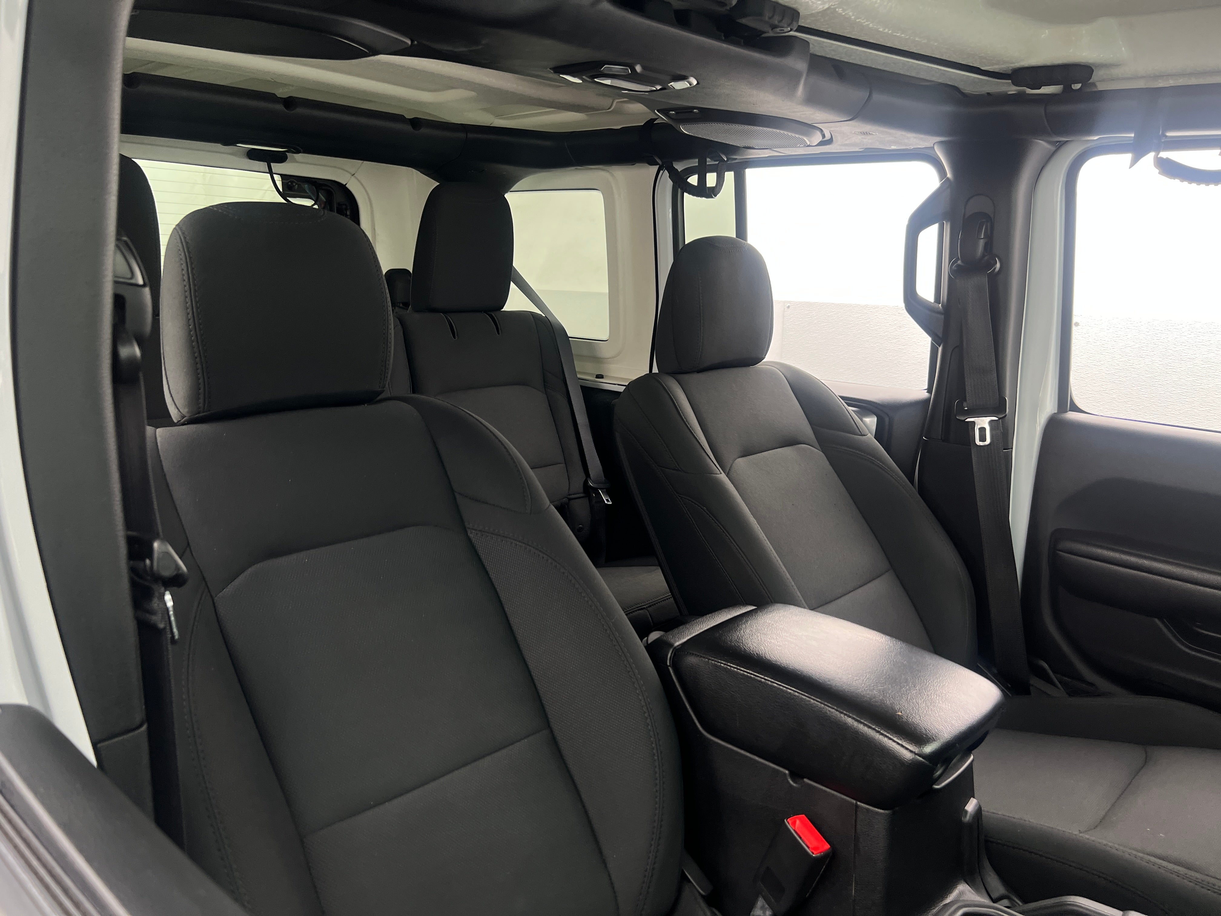 2018 Jeep Wrangler Unlimited Sport S 2