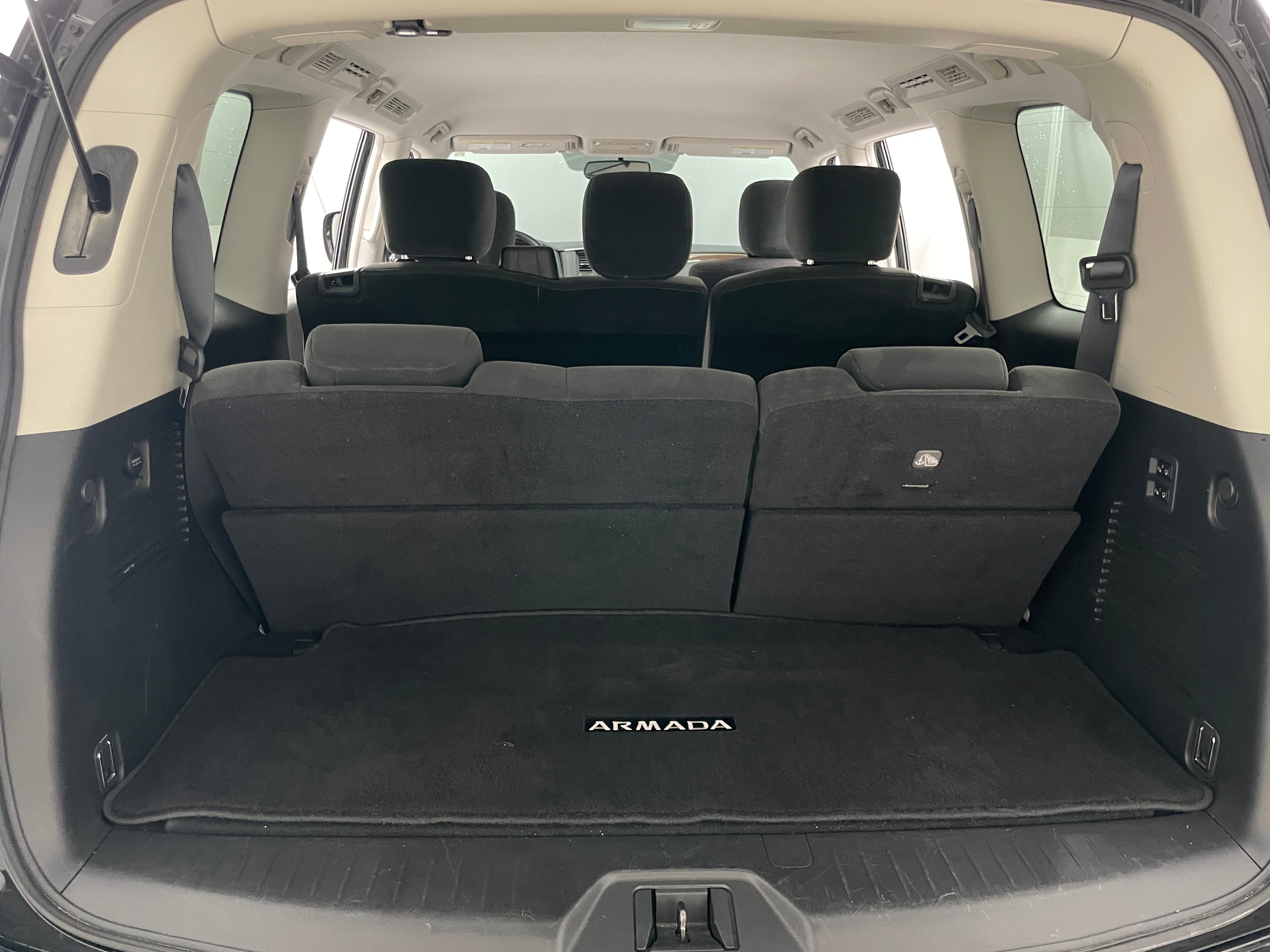 2019 Nissan Armada SV 7
