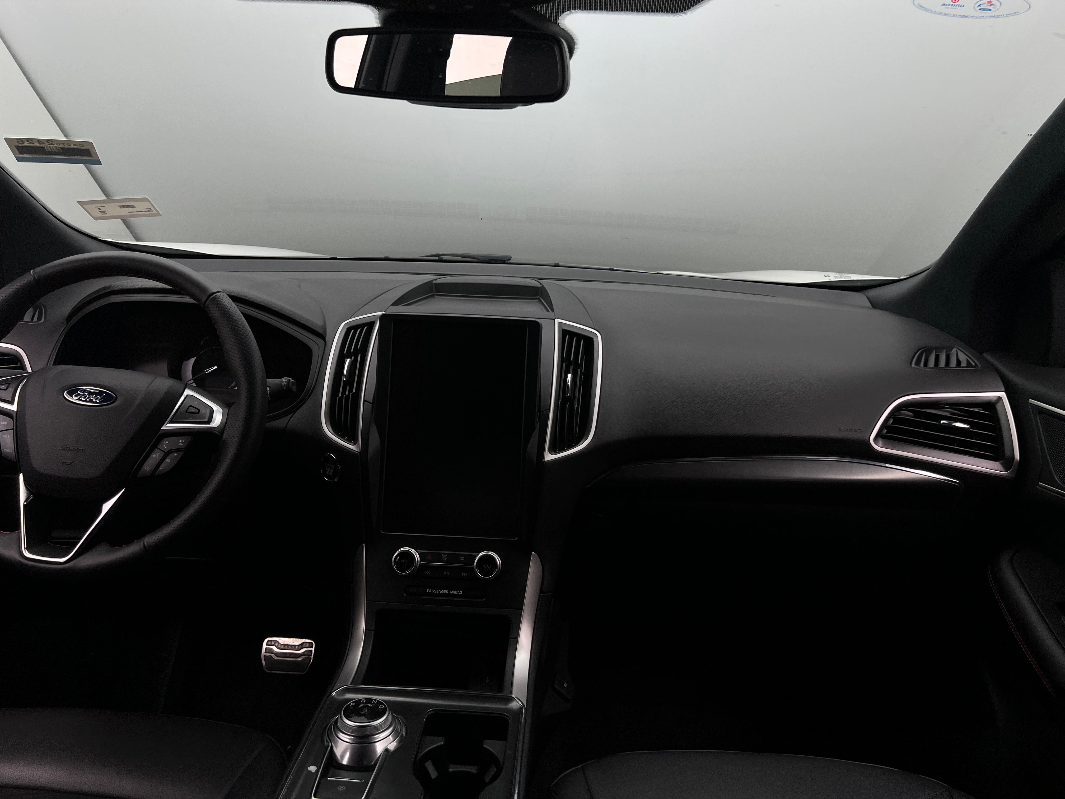 2024 Ford Edge  2