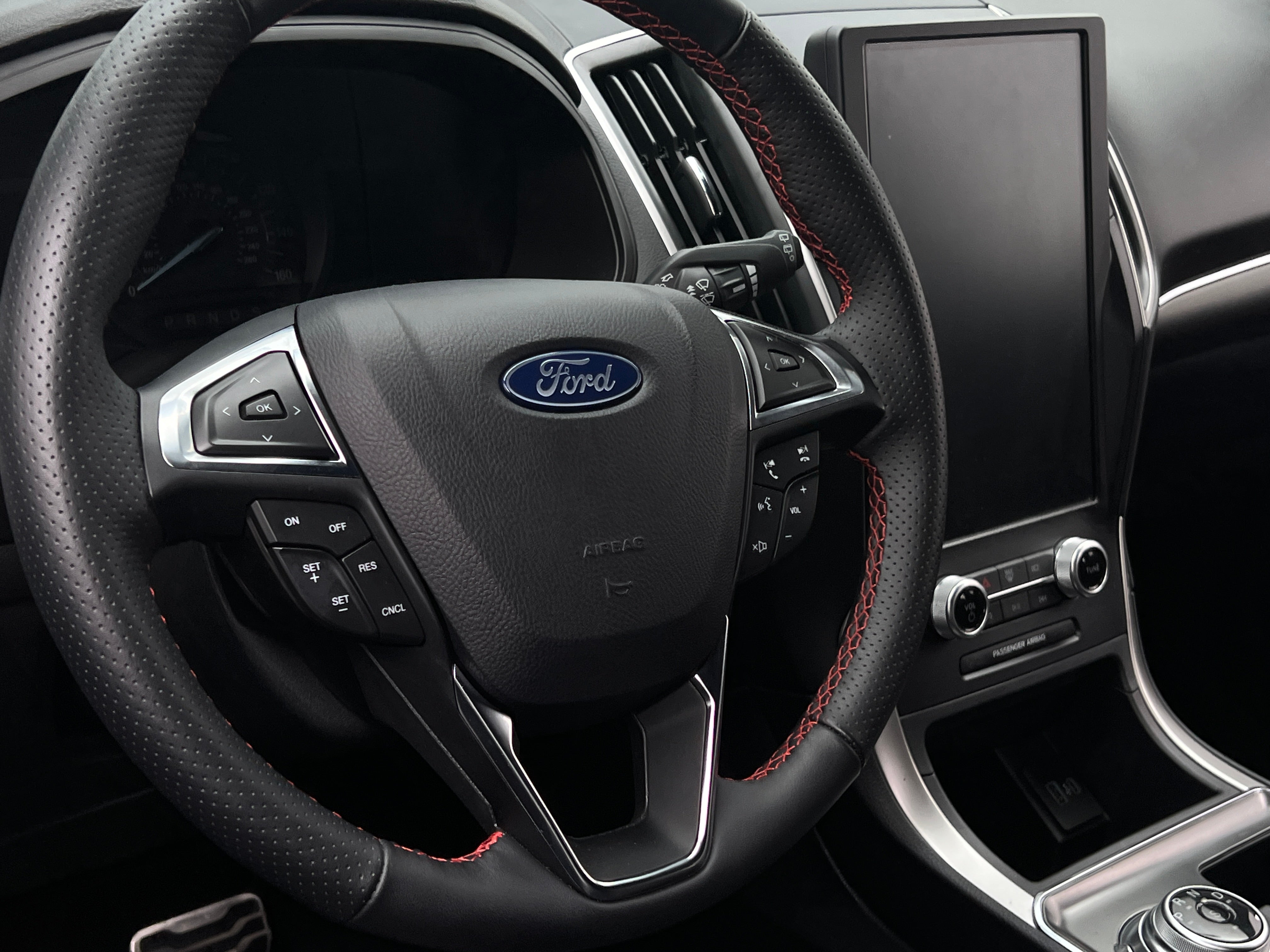 2024 Ford Edge  4