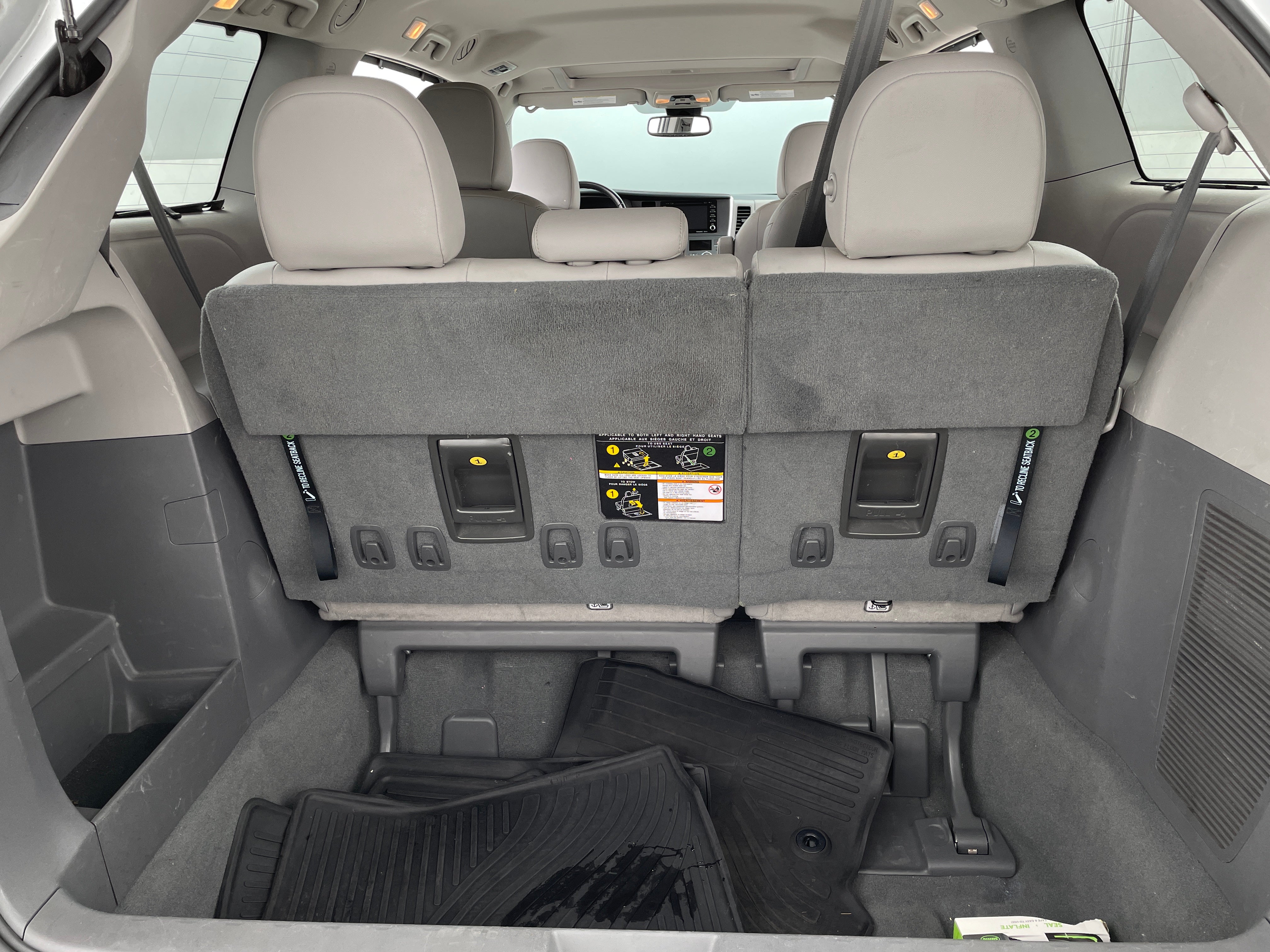 2019 Toyota Sienna XLE 6