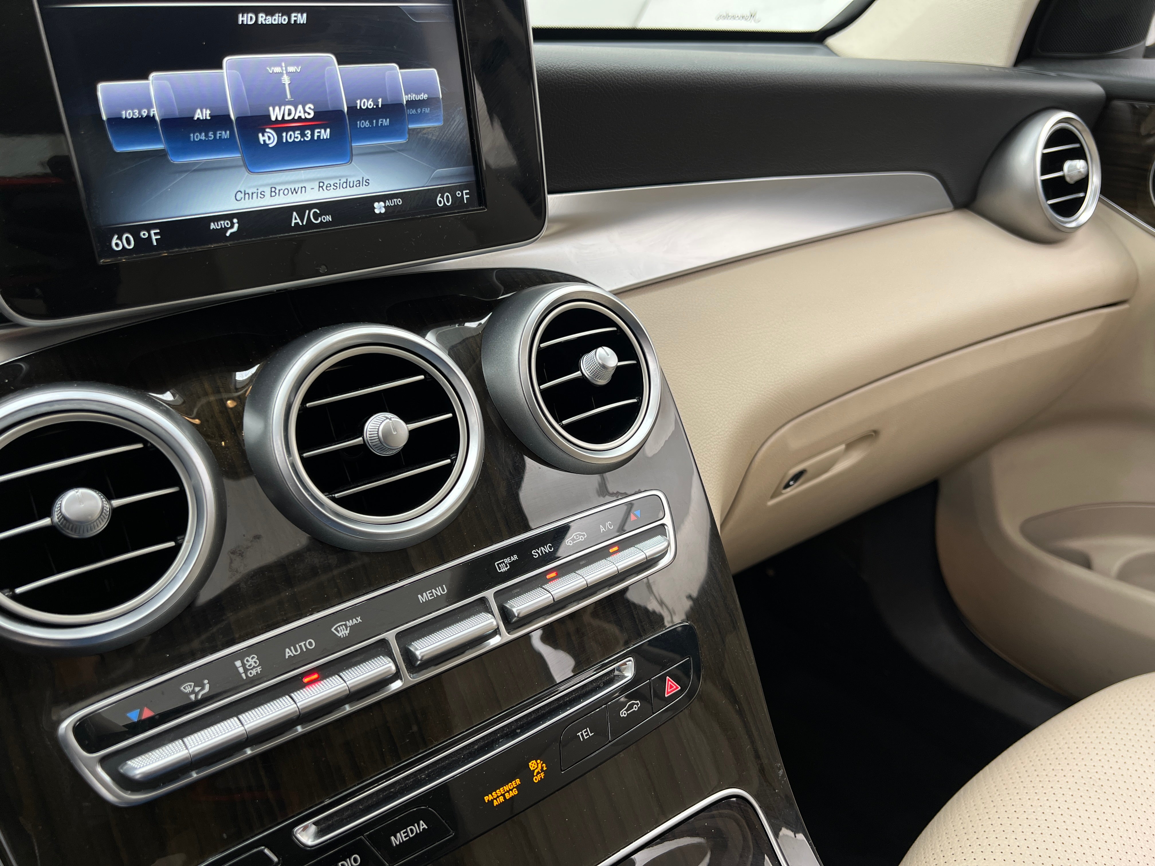 2017 Mercedes-Benz GLC 300 3