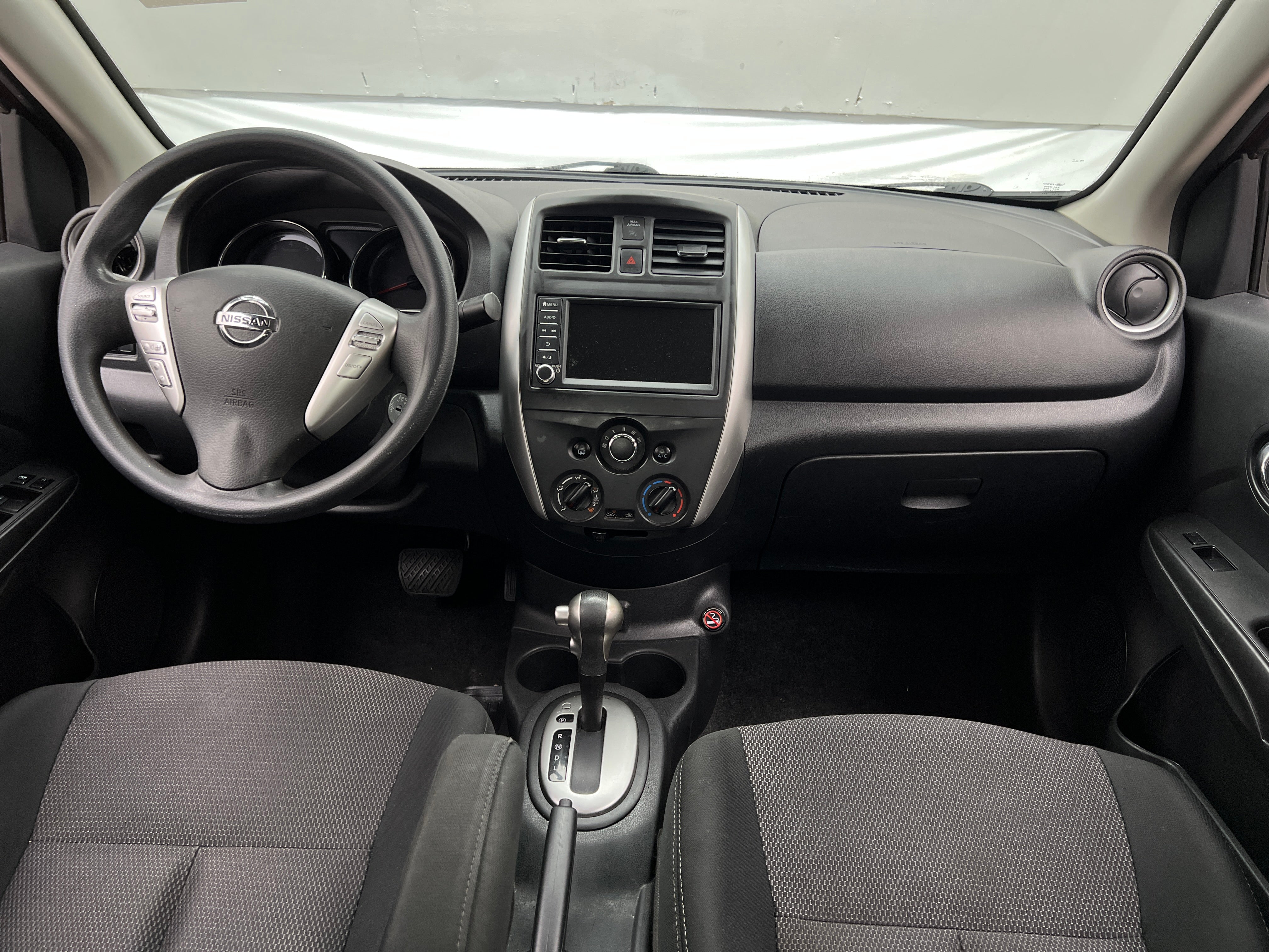2019 Nissan Versa SV 3