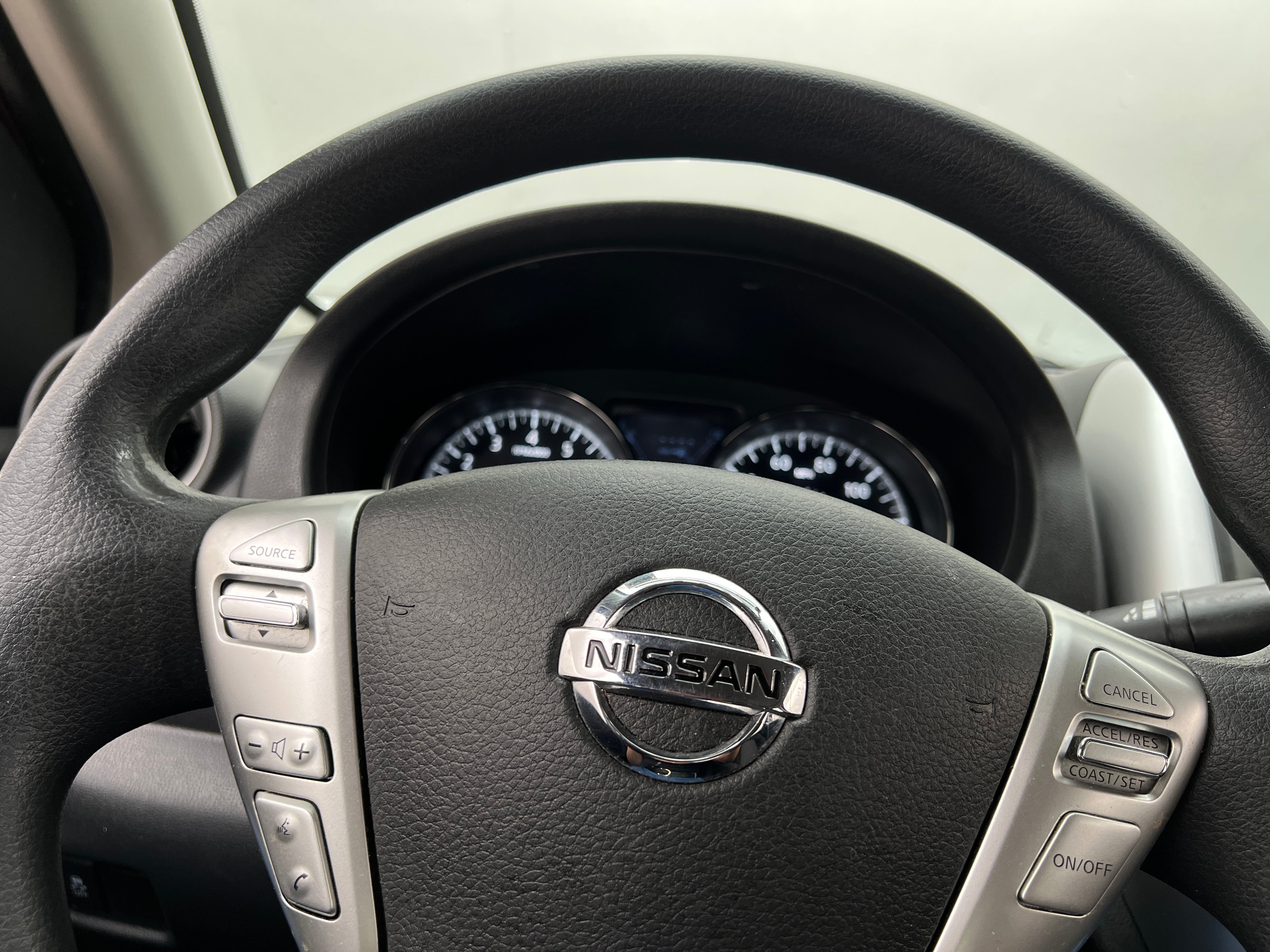 2019 Nissan Versa SV 5