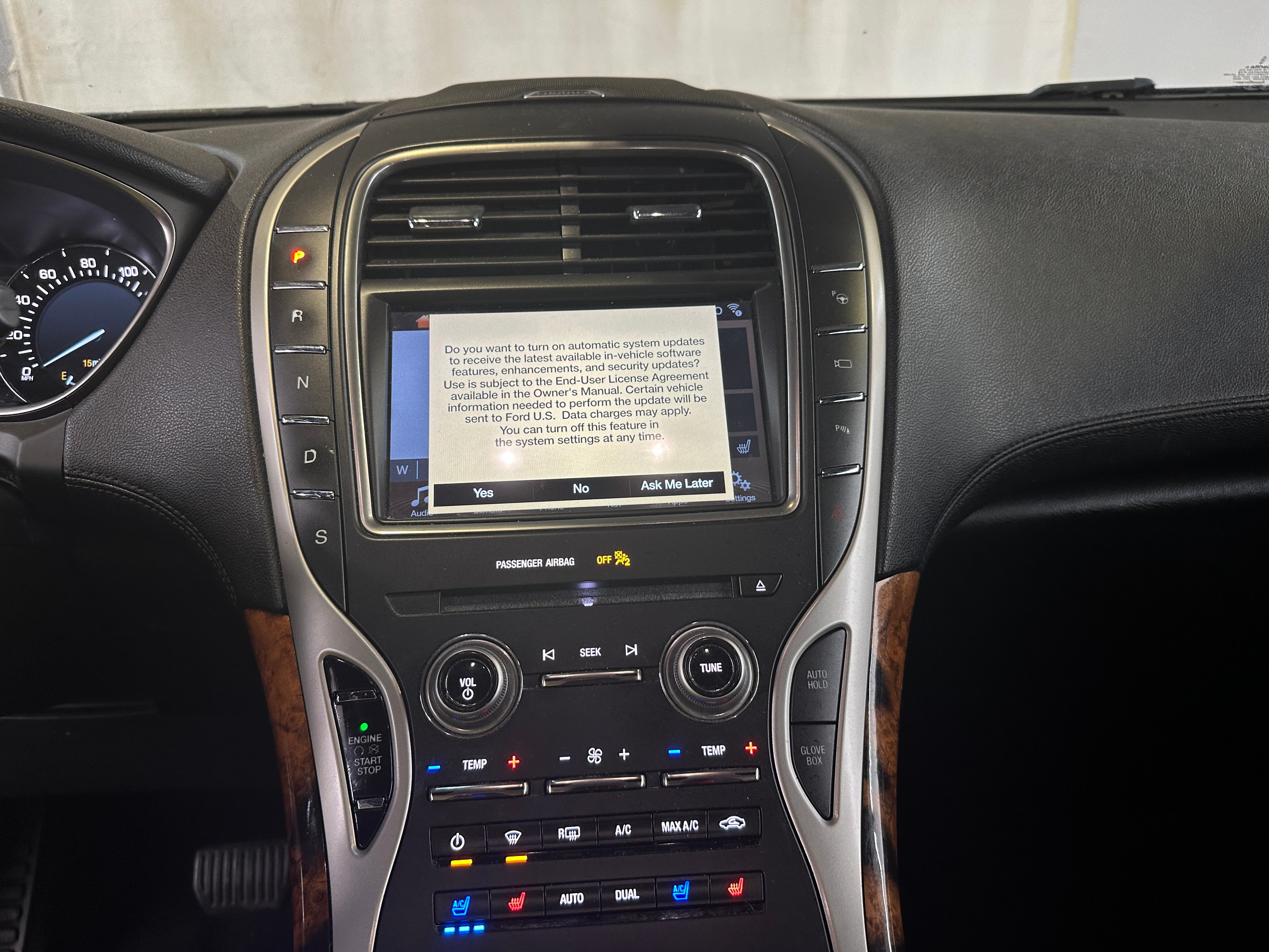 2017 Lincoln MKX Reserve 3