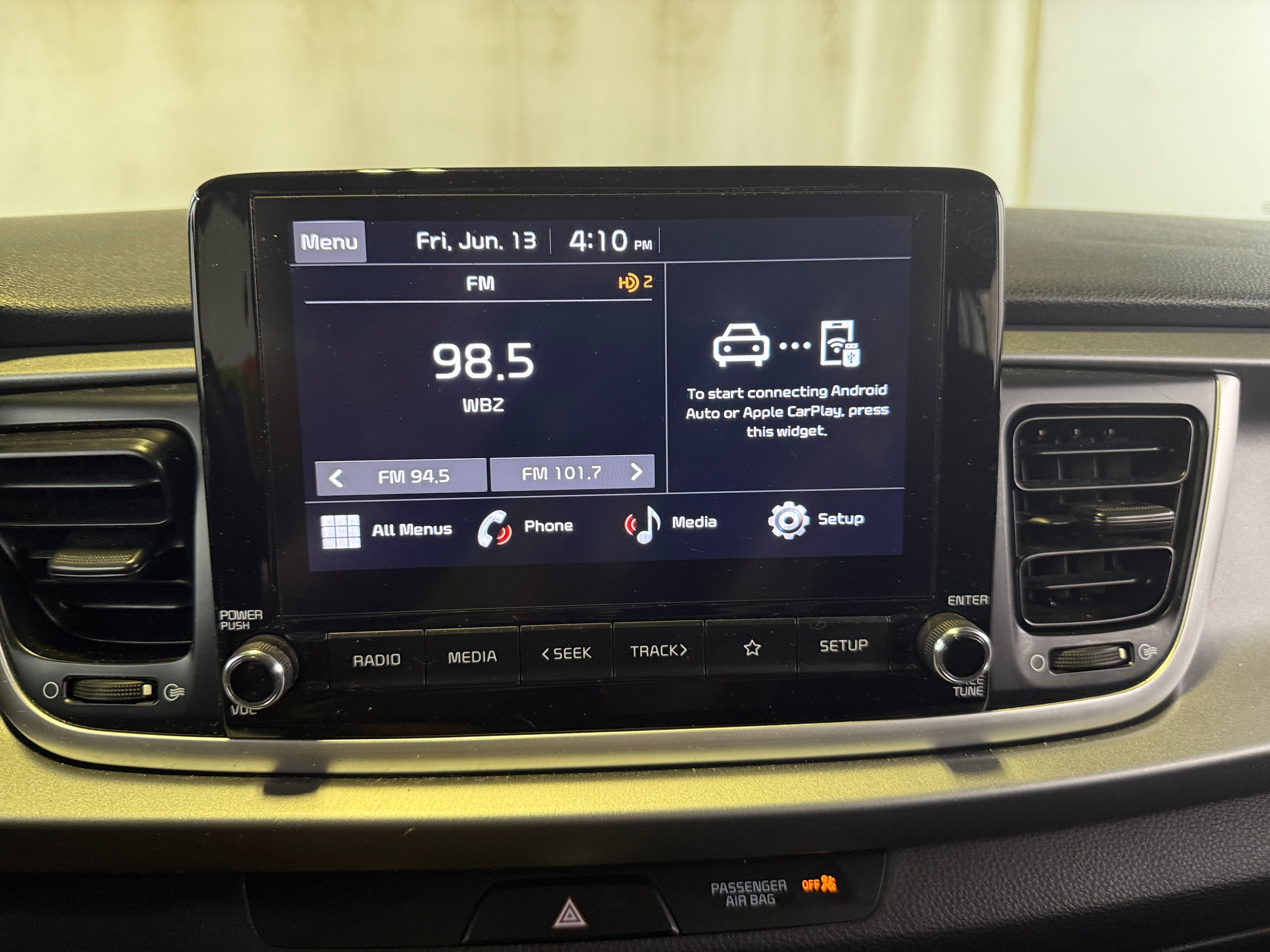 2023 Kia Rio S 4