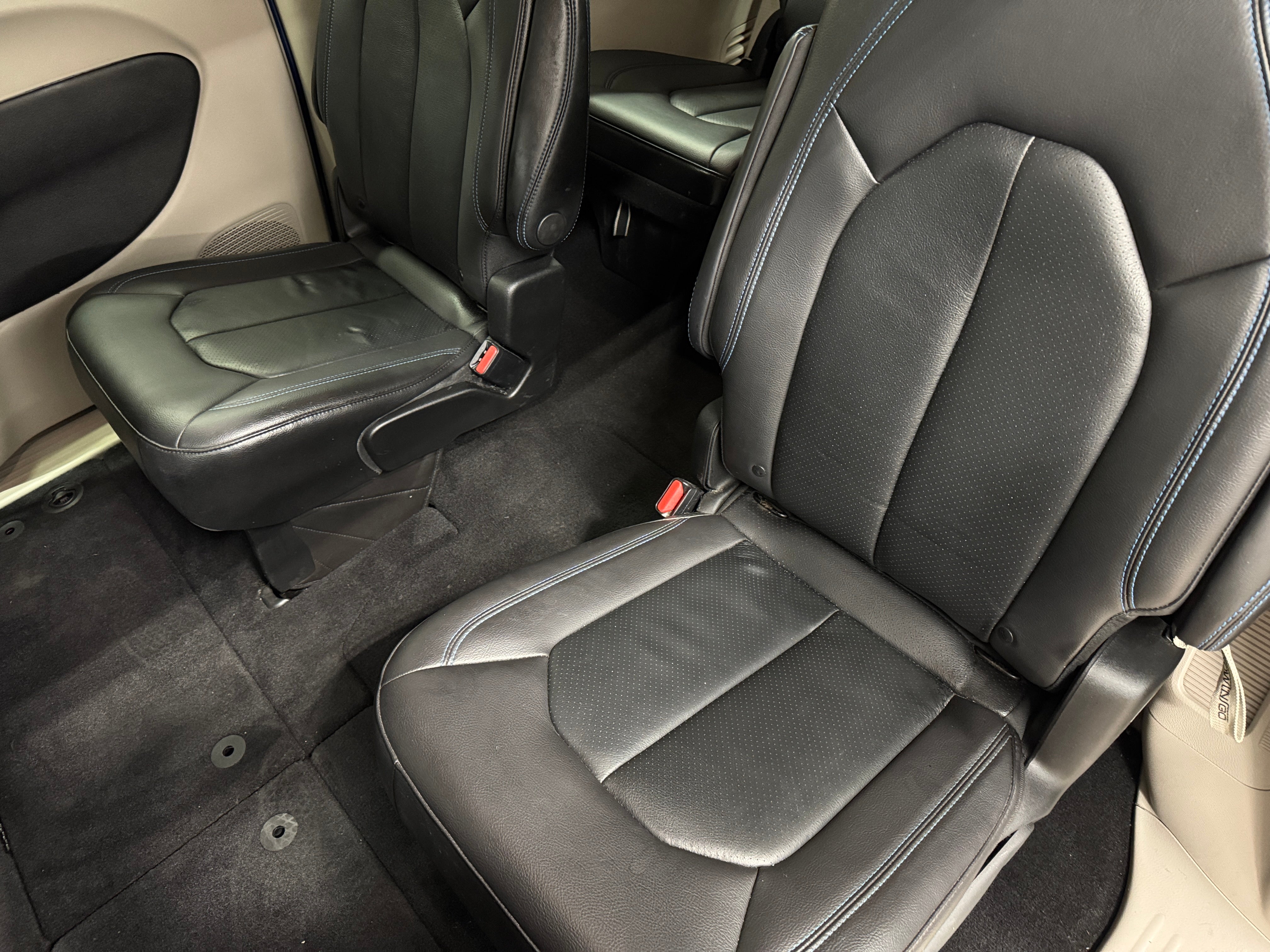 2021 Chrysler Pacifica Touring L 5