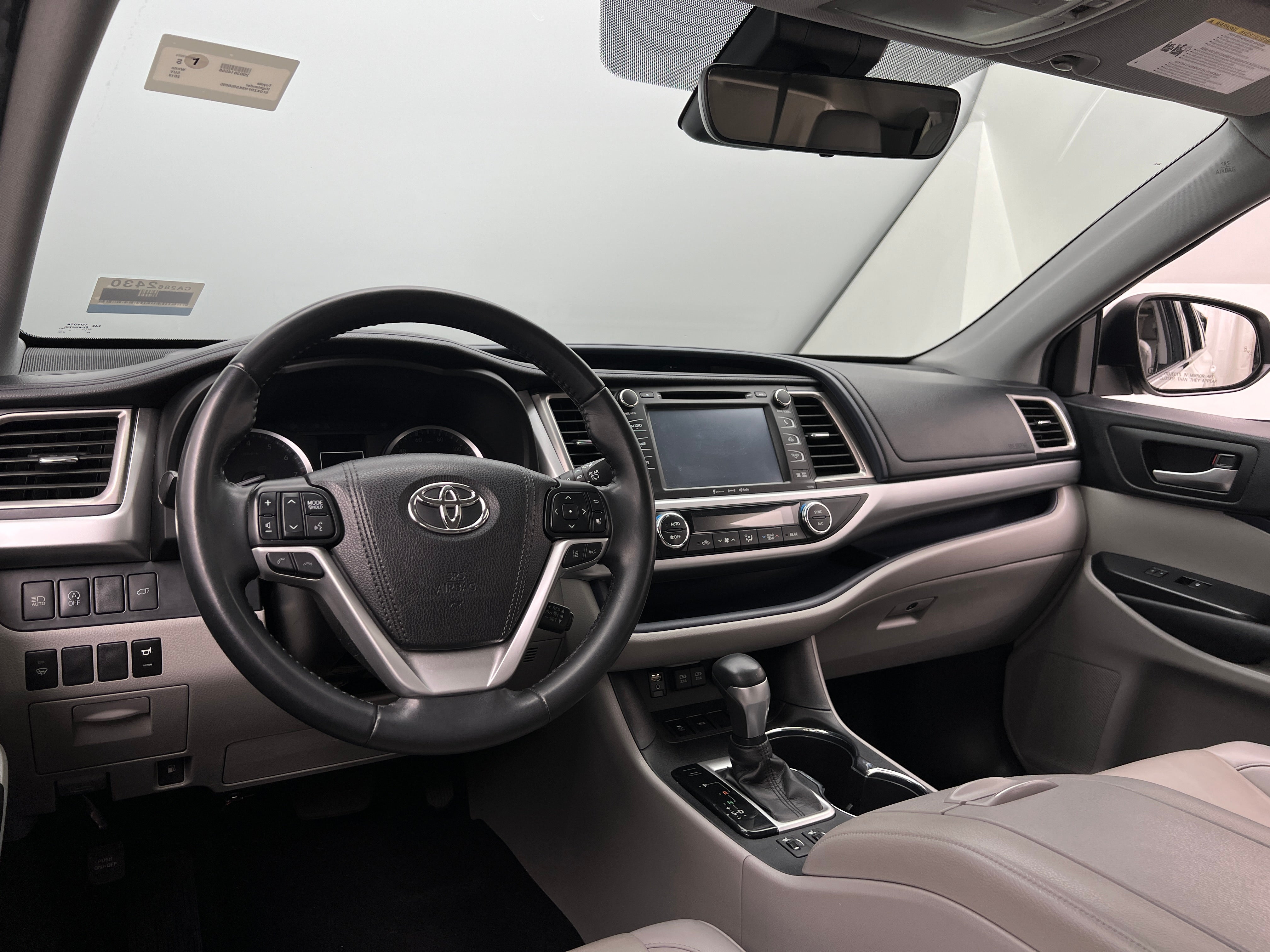 2019 Toyota Highlander XLE 2