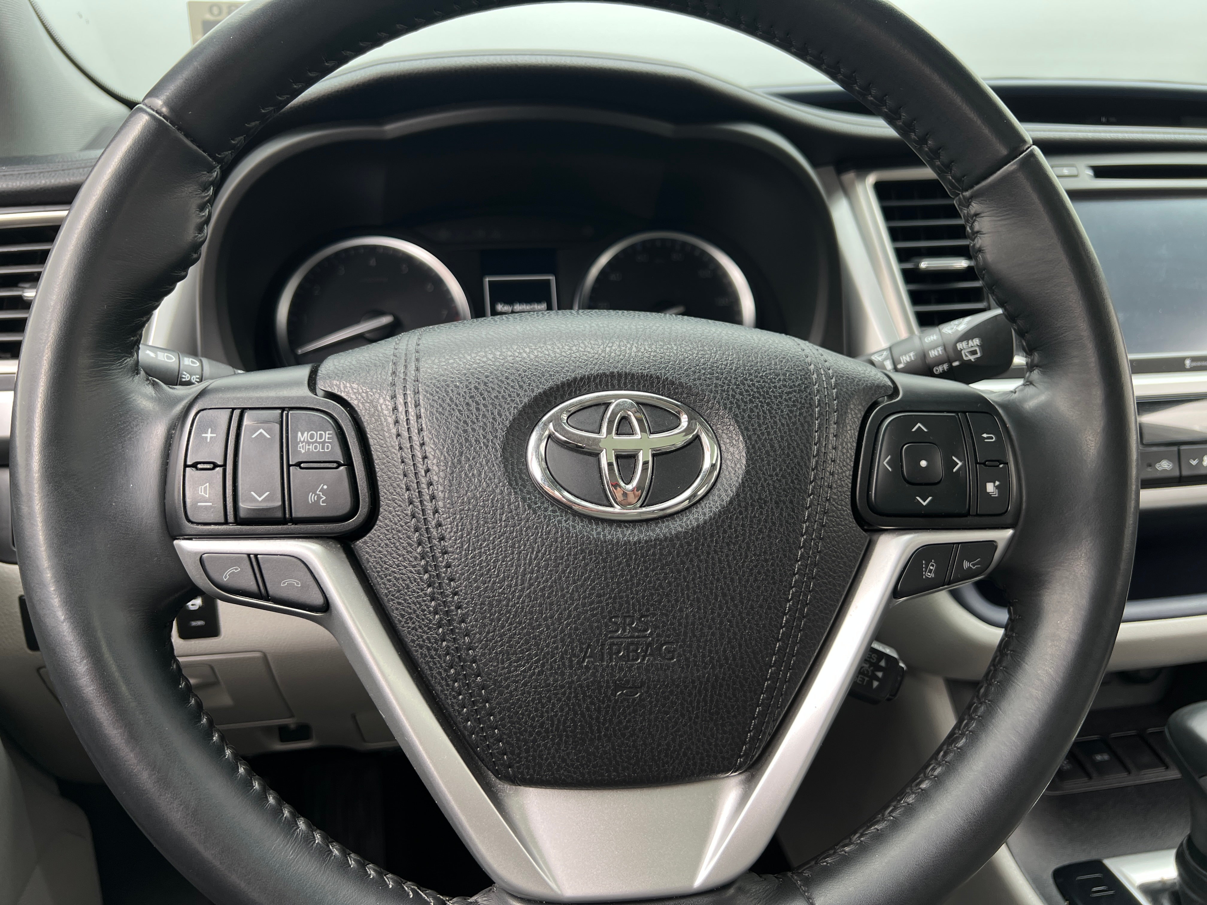 2019 Toyota Highlander XLE 4